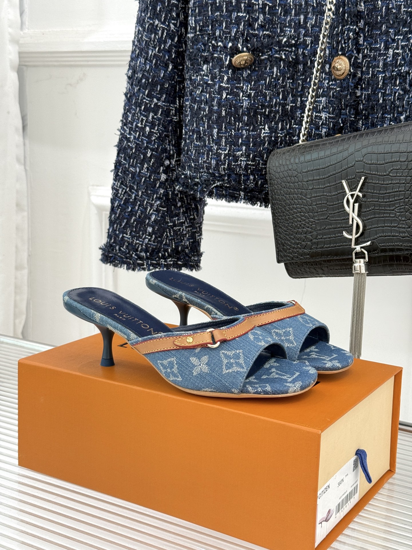 L*V驴家经典老花猫跟拖鞋🆕小红书超级爆款经典经典老花设计 清新俏皮 穿搭率极高 百搭又吸睛大方又百搭 