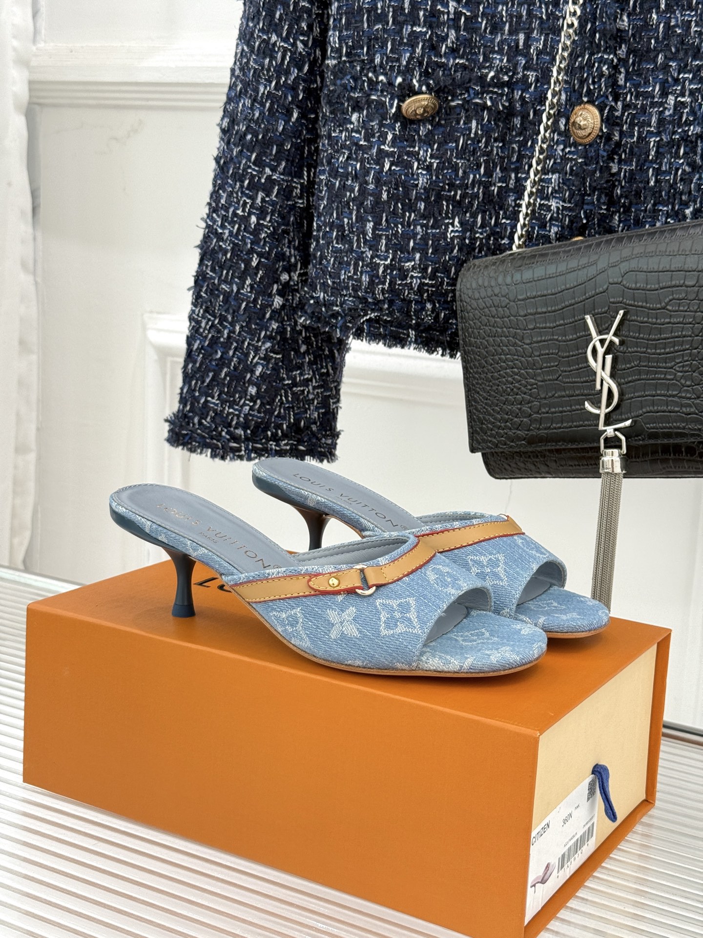 L*V驴家经典老花猫跟拖鞋🆕小红书超级爆款经典经典老花设计 清新俏皮 穿搭率极高 百搭又吸睛大方又百搭 