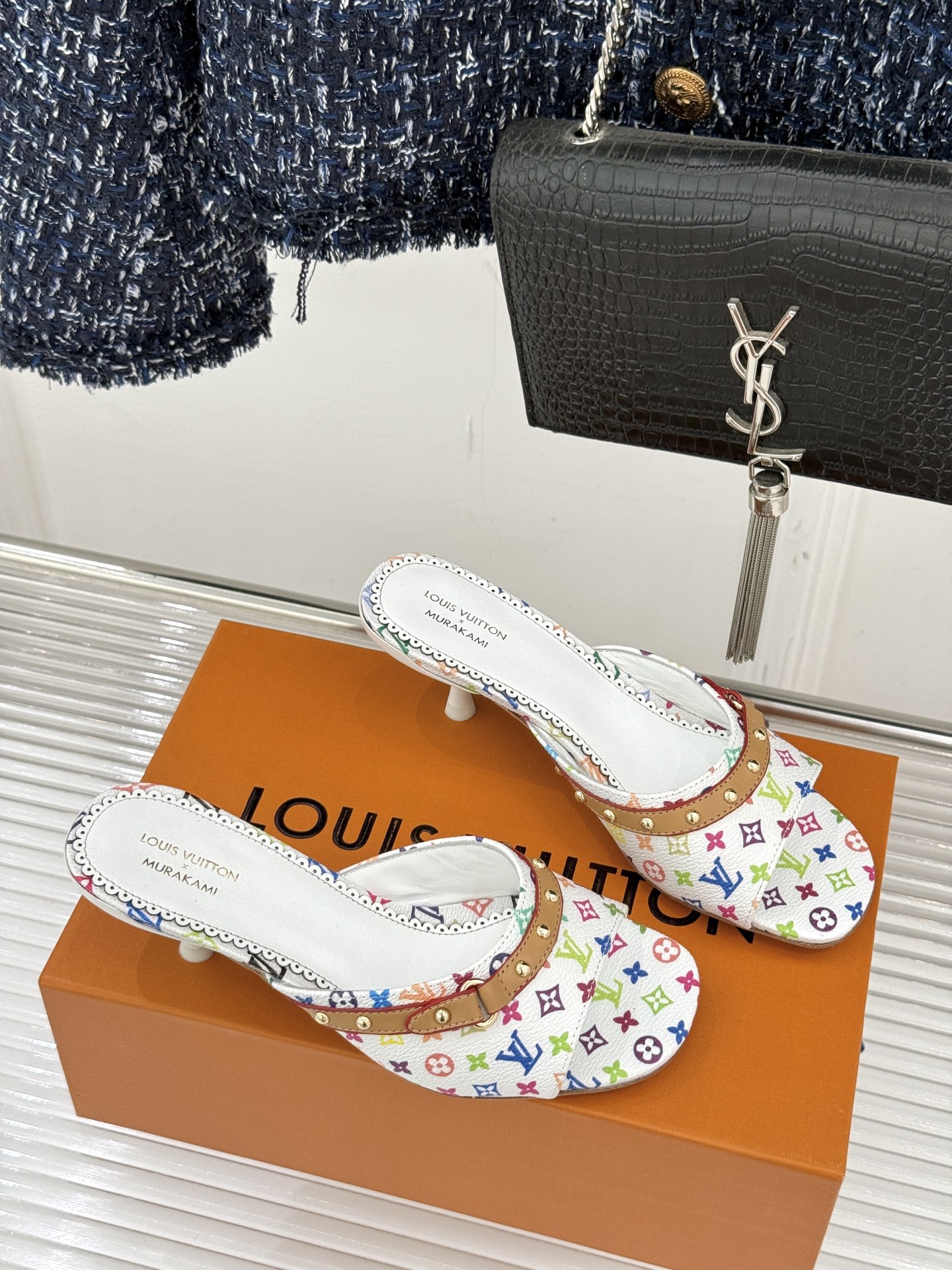 L*V驴家经典老花猫跟拖鞋🆕小红书超级爆款经典经典老花设计 清新俏皮 穿搭率极高 百搭又吸睛大方又百搭 