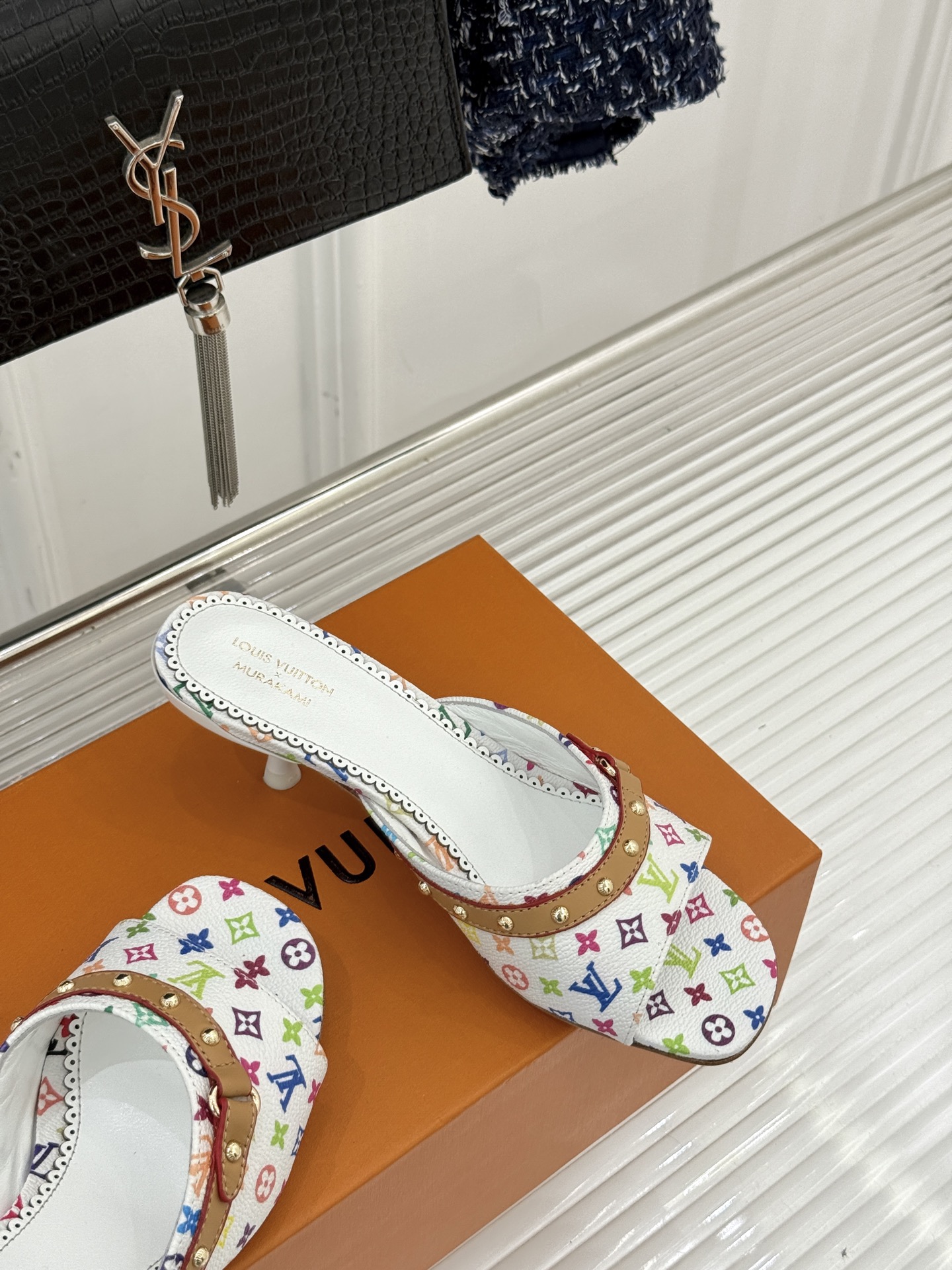 L*V驴家经典老花猫跟拖鞋🆕小红书超级爆款经典经典老花设计 清新俏皮 穿搭率极高 百搭又吸睛大方又百搭 