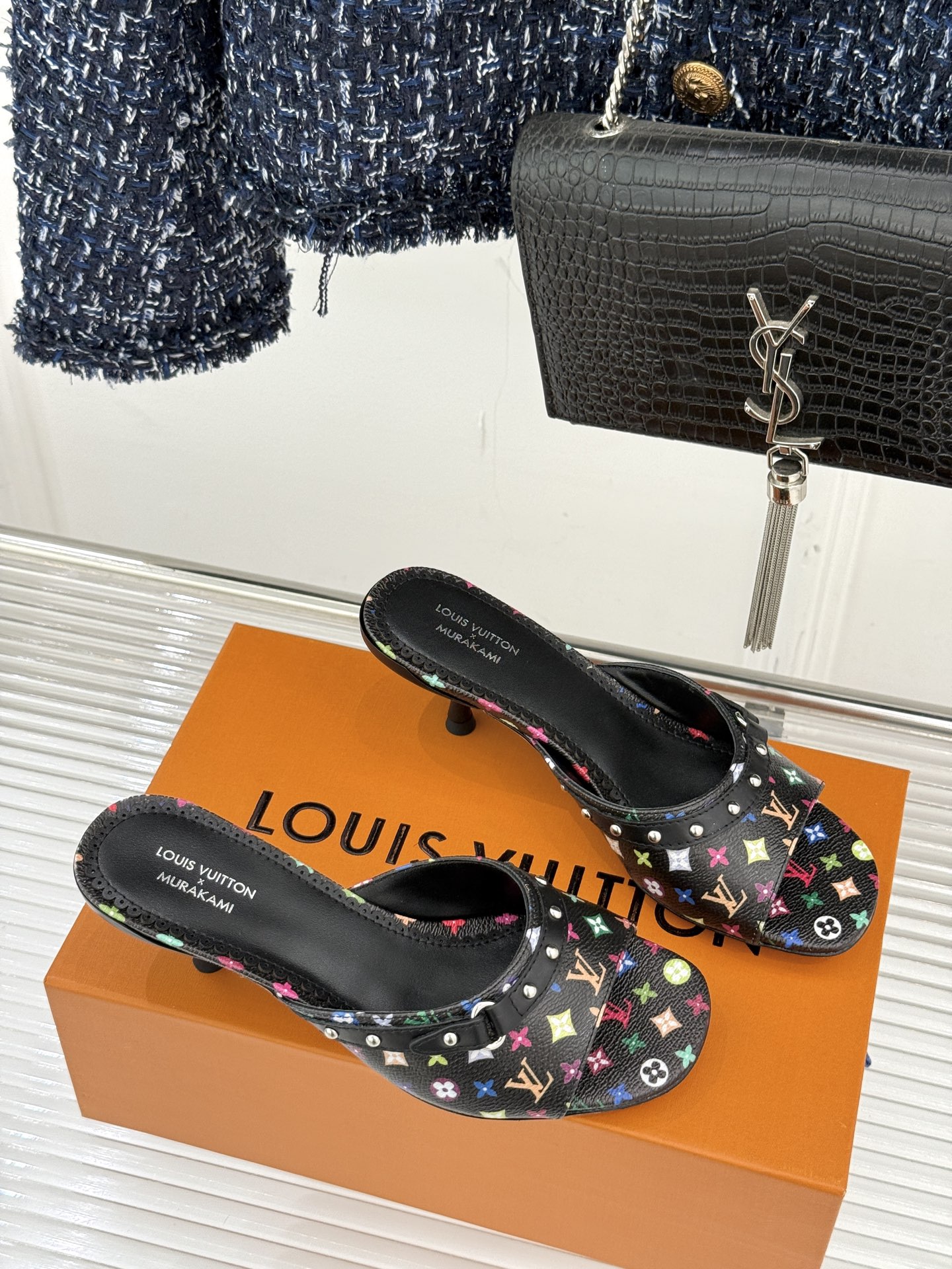 L*V驴家经典老花猫跟拖鞋🆕小红书超级爆款经典经典老花设计 清新俏皮 穿搭率极高 百搭又吸睛大方又百搭 