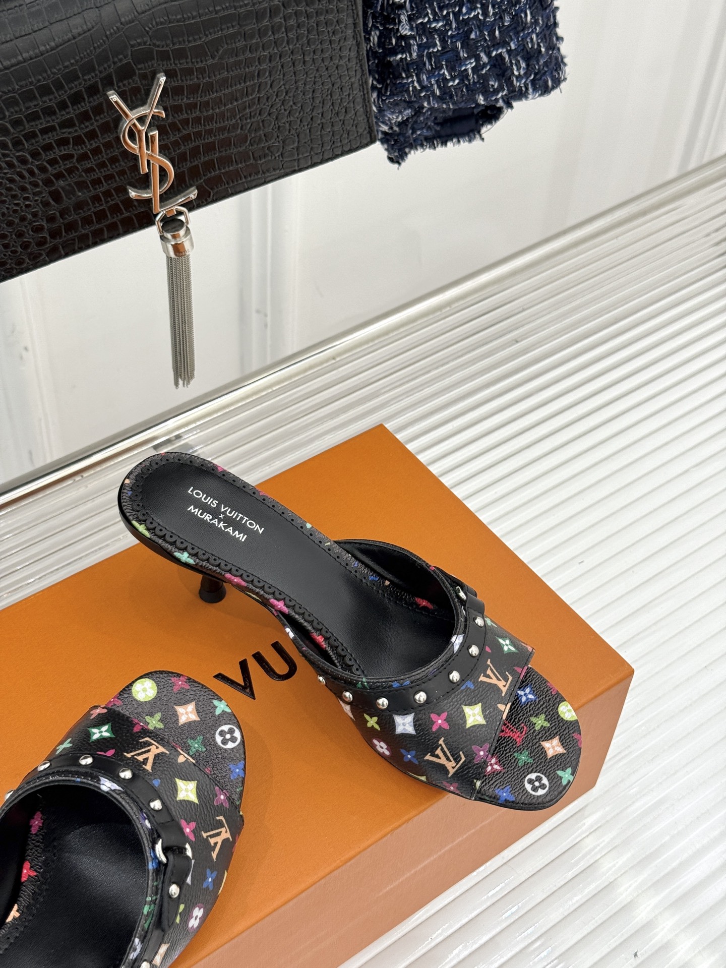 L*V驴家经典老花猫跟拖鞋🆕小红书超级爆款经典经典老花设计 清新俏皮 穿搭率极高 百搭又吸睛大方又百搭 