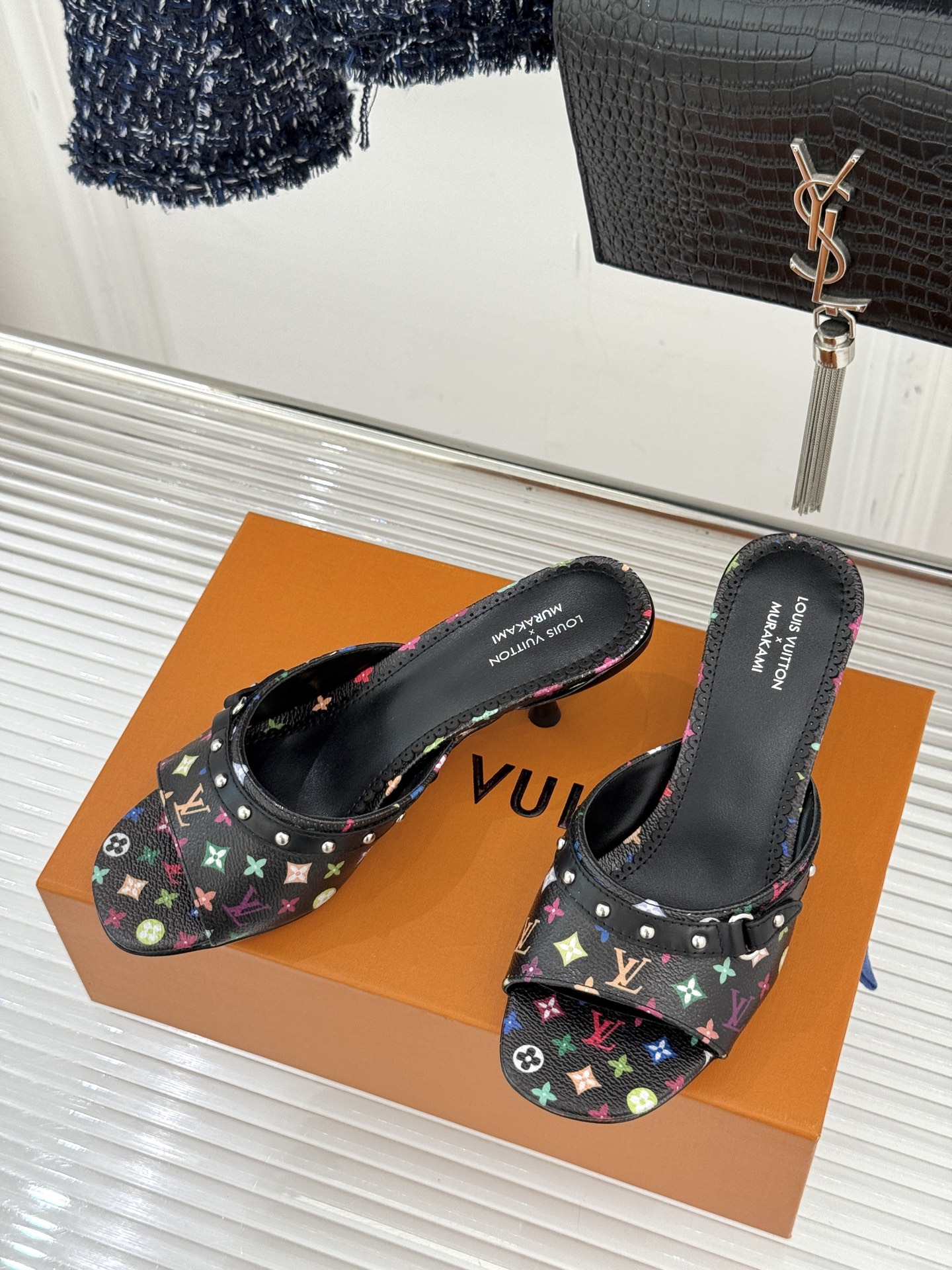 L*V驴家经典老花猫跟拖鞋🆕小红书超级爆款经典经典老花设计 清新俏皮 穿搭率极高 百搭又吸睛大方又百搭 