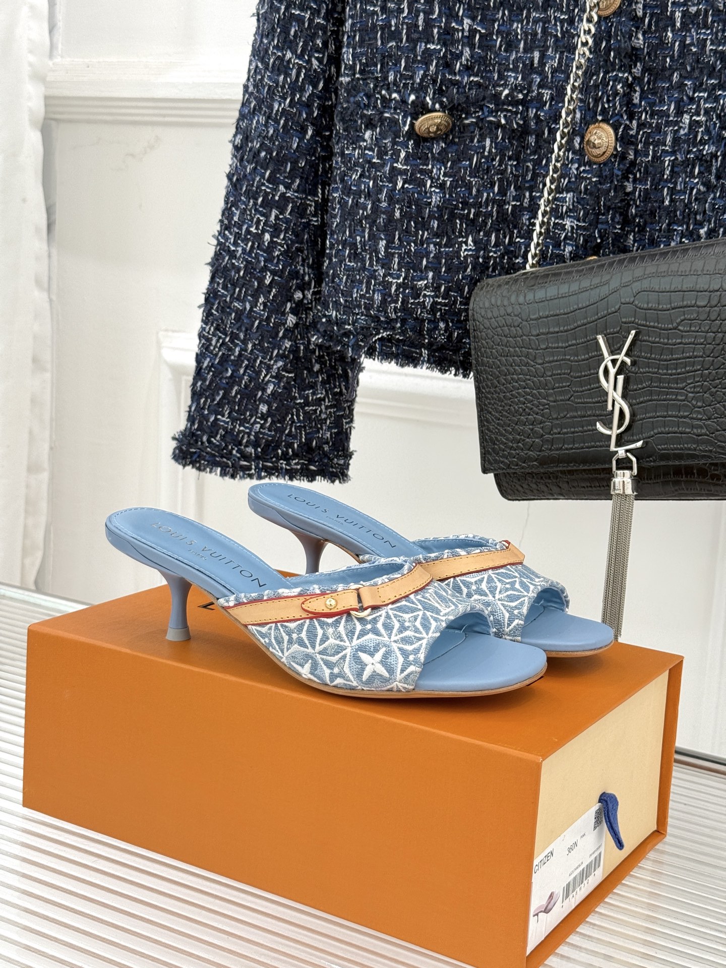 L*V驴家经典老花猫跟拖鞋🆕小红书超级爆款经典经典老花设计 清新俏皮 穿搭率极高 百搭又吸睛大方又百搭 