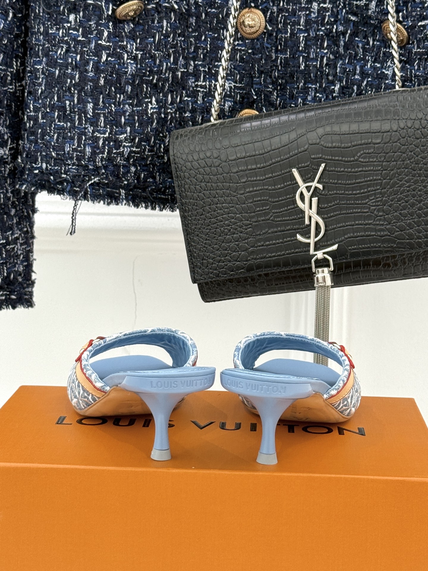 L*V驴家经典老花猫跟拖鞋🆕小红书超级爆款经典经典老花设计 清新俏皮 穿搭率极高 百搭又吸睛大方又百搭 