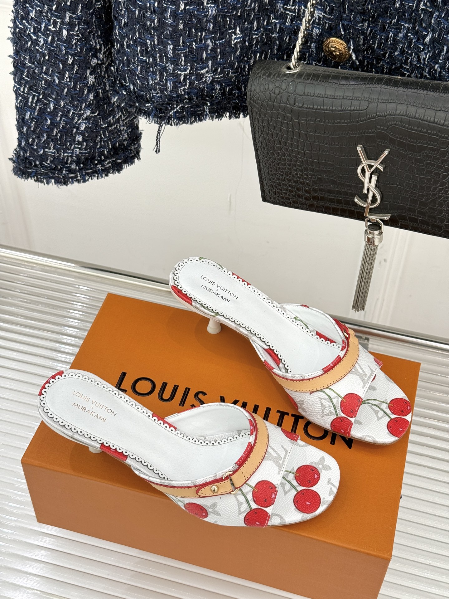 L*V驴家经典老花猫跟拖鞋🆕小红书超级爆款经典经典老花设计 清新俏皮 穿搭率极高 百搭又吸睛大方又百搭 