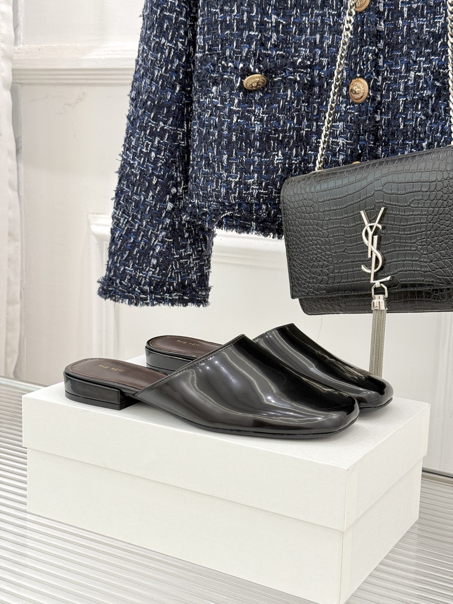 The row26WF早春新品极简方头包头半拖鞋极简主义的设计风格日常随心搭配裙子 裤子 都无敌好看！鞋