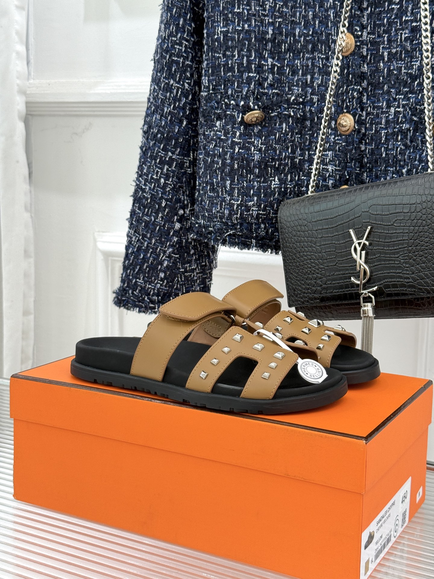 男码➕10Herme*经典 二舅魔术贴H拖鞋二舅鞋夏天的最爱😍仿佛是有一种魔力 越看越好看 刚出的时候不