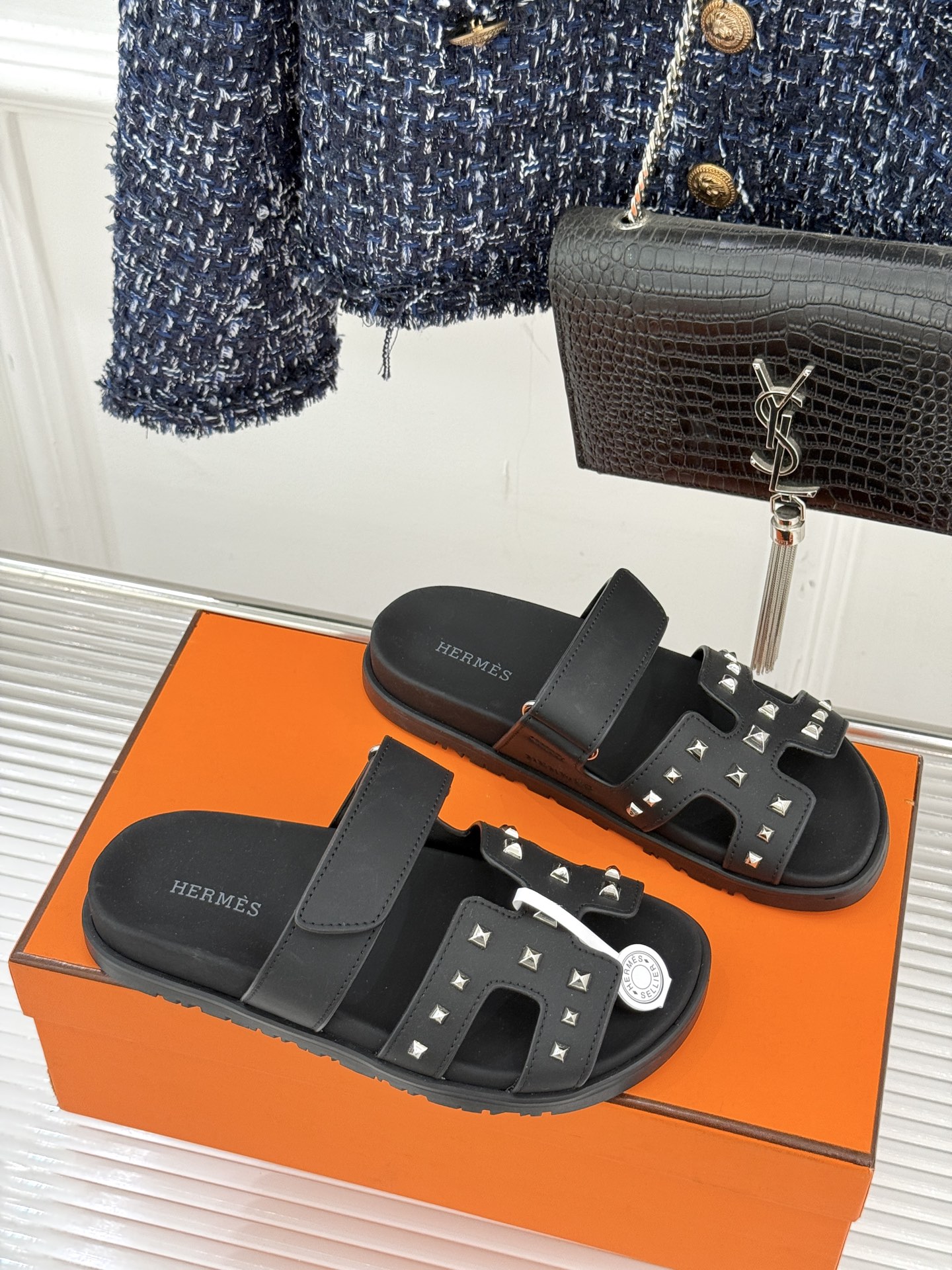 男码➕10Herme*经典 二舅魔术贴H拖鞋二舅鞋夏天的最爱😍仿佛是有一种魔力 越看越好看 刚出的时候不