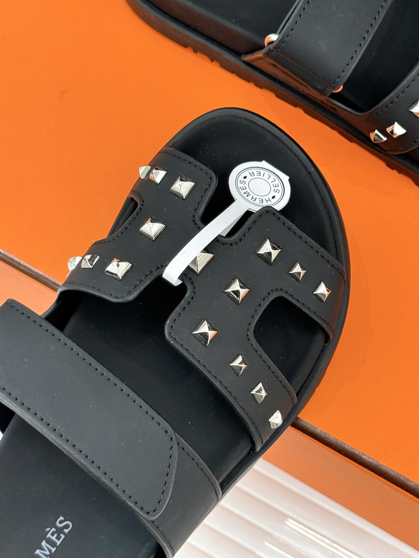 男码➕10Herme*经典 二舅魔术贴H拖鞋二舅鞋夏天的最爱😍仿佛是有一种魔力 越看越好看 刚出的时候不