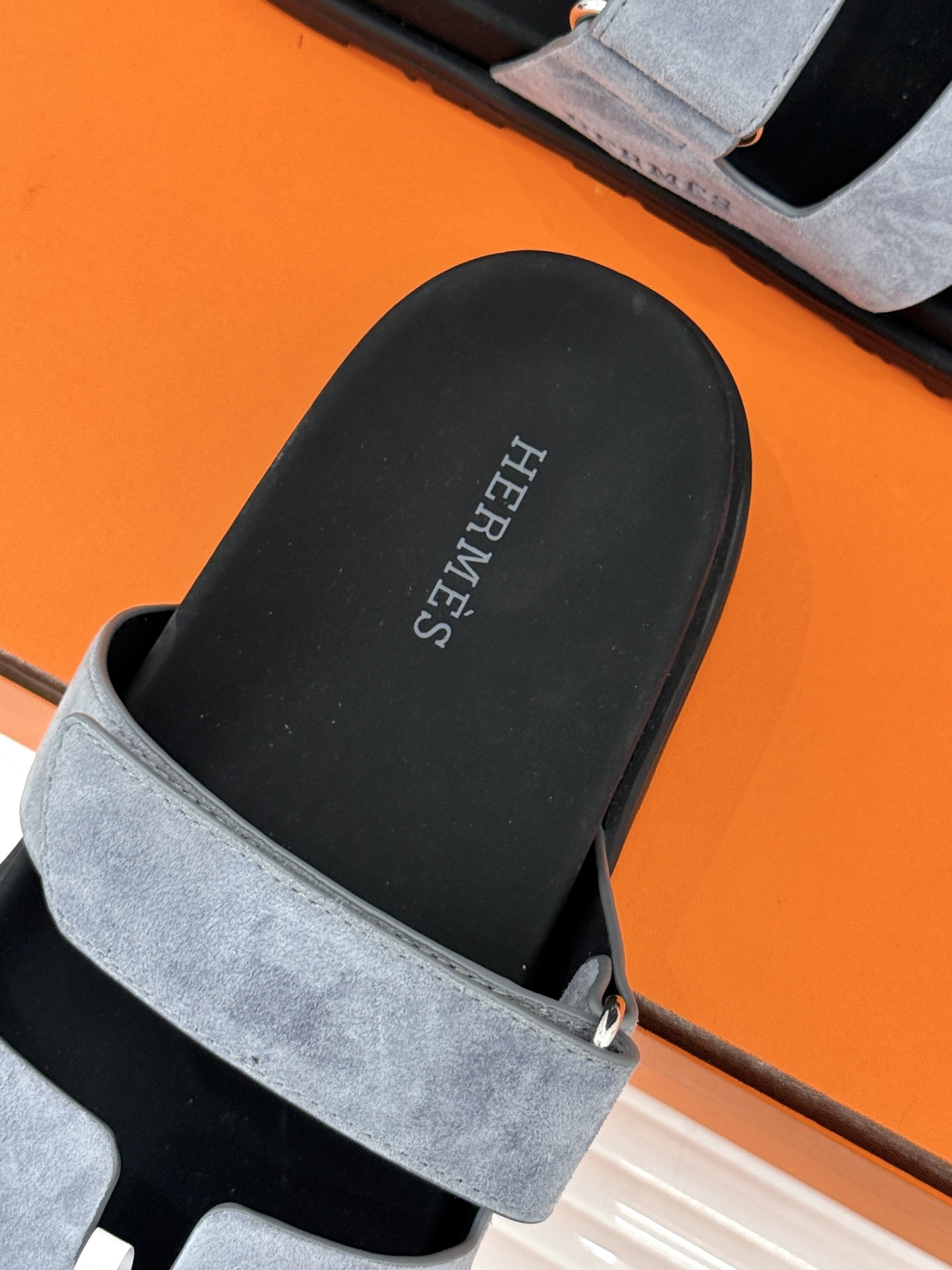 男码➕10Herme*经典 二舅魔术贴H拖鞋二舅鞋夏天的最爱😍仿佛是有一种魔力 越看越好看 刚出的时候不