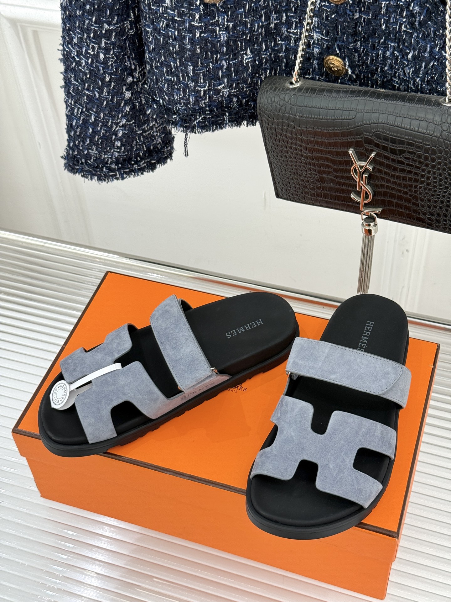 男码➕10Herme*经典 二舅魔术贴H拖鞋二舅鞋夏天的最爱😍仿佛是有一种魔力 越看越好看 刚出的时候不