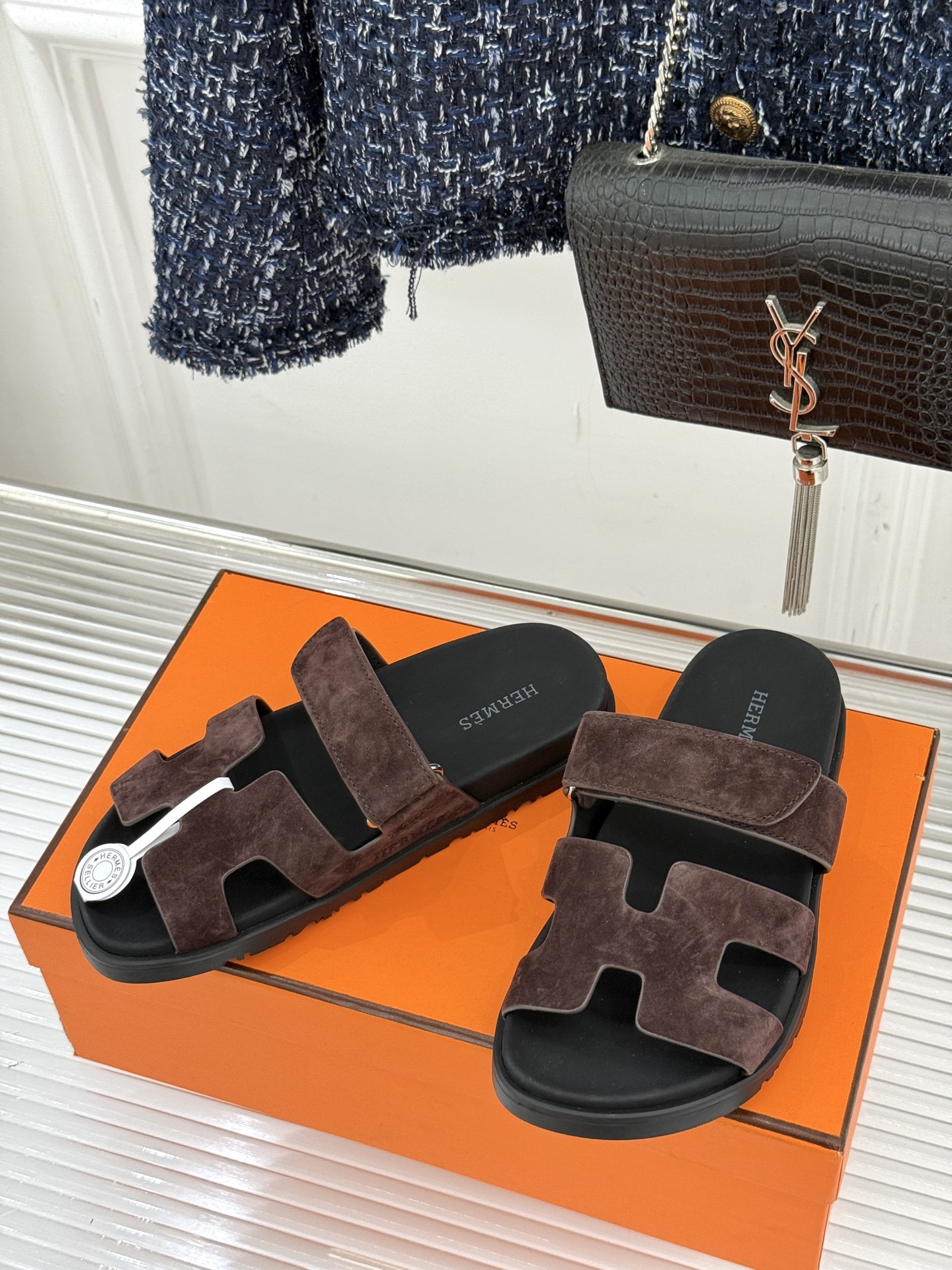 男码➕10Herme*经典 二舅魔术贴H拖鞋二舅鞋夏天的最爱😍仿佛是有一种魔力 越看越好看 刚出的时候不