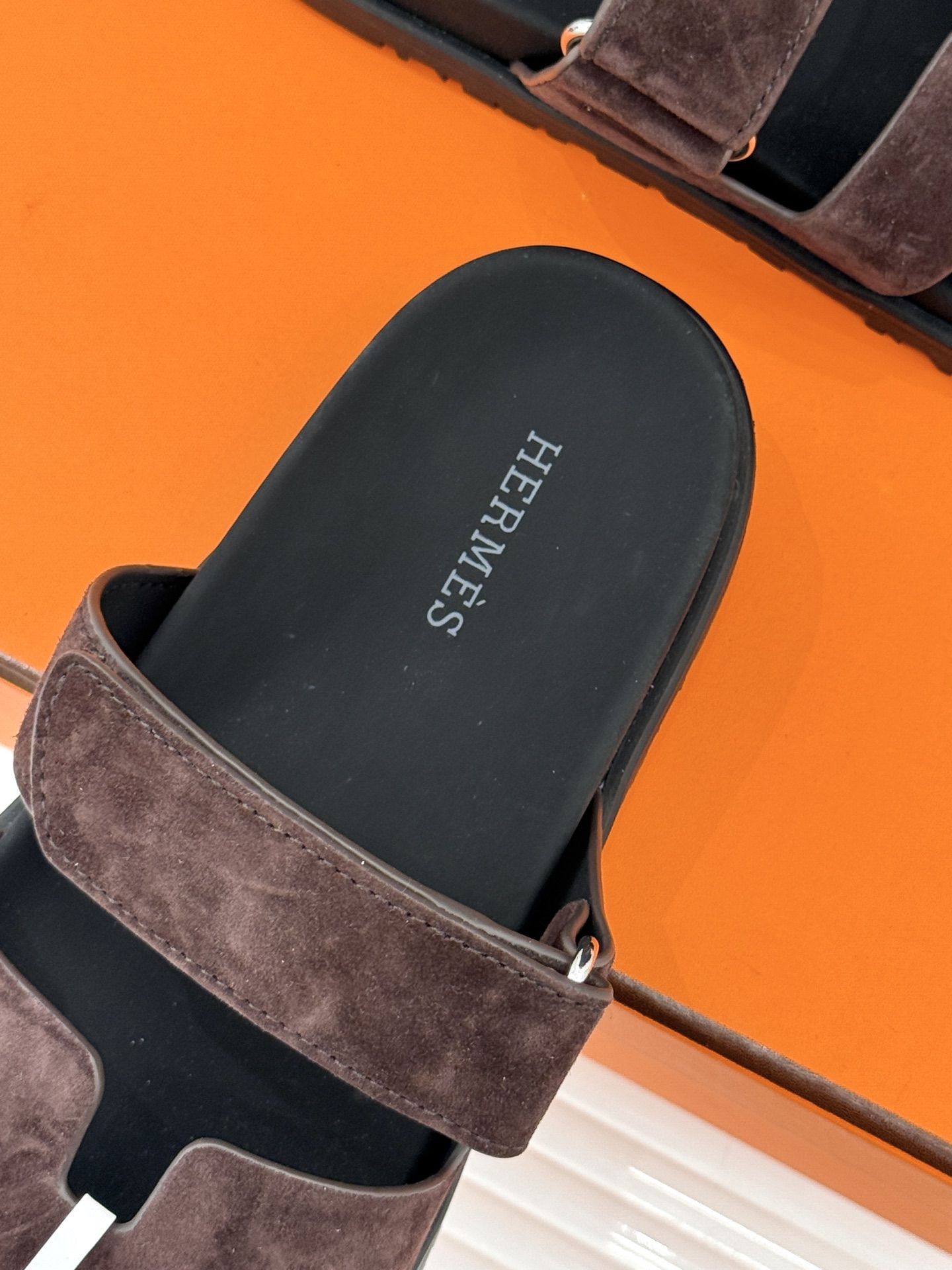 男码➕10Herme*经典 二舅魔术贴H拖鞋二舅鞋夏天的最爱😍仿佛是有一种魔力 越看越好看 刚出的时候不