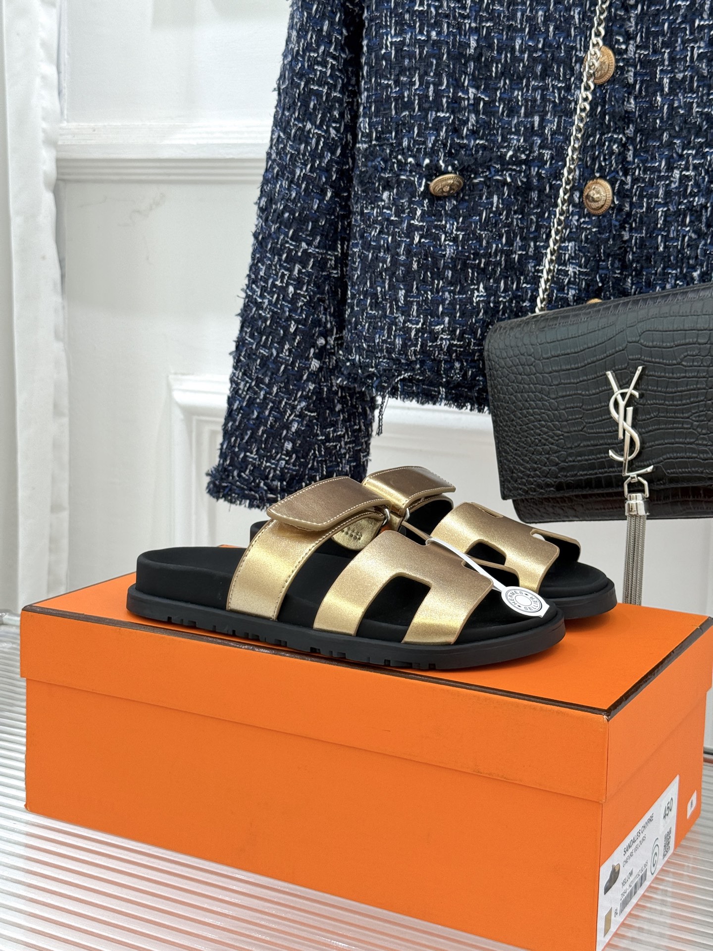 男码➕10Herme*经典 二舅魔术贴H拖鞋二舅鞋夏天的最爱😍仿佛是有一种魔力 越看越好看 刚出的时候不