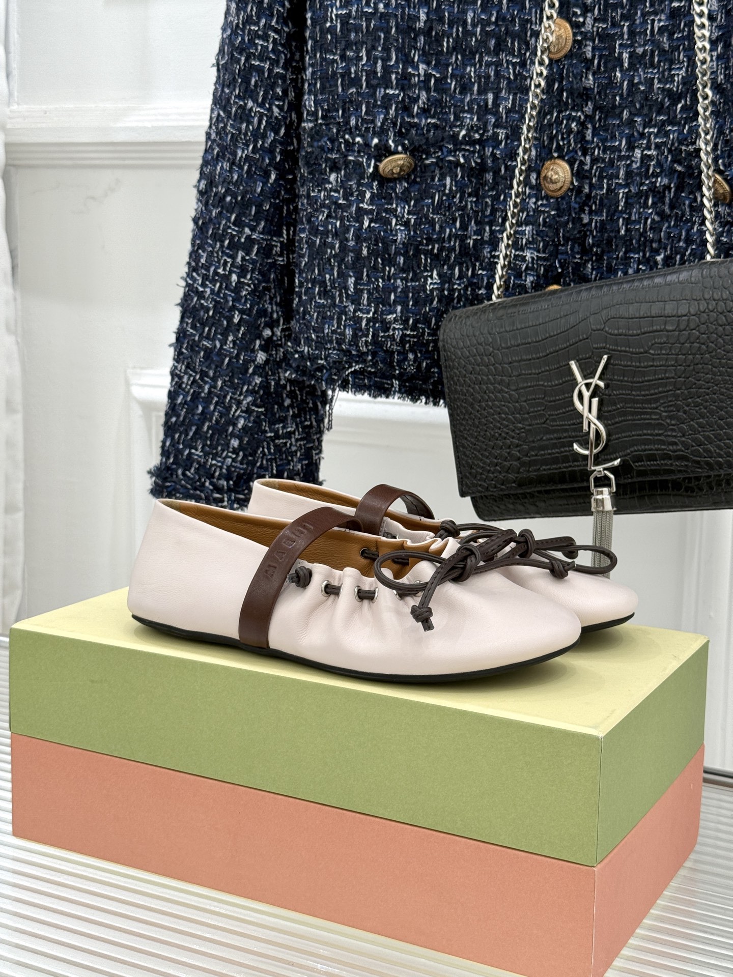 Marni 26WF新品蝴蝶结平底芭蕾舞玛丽珍鞋当Marni的高定基因邂逅玛丽珍经典鞋型平底姿态藏着不费