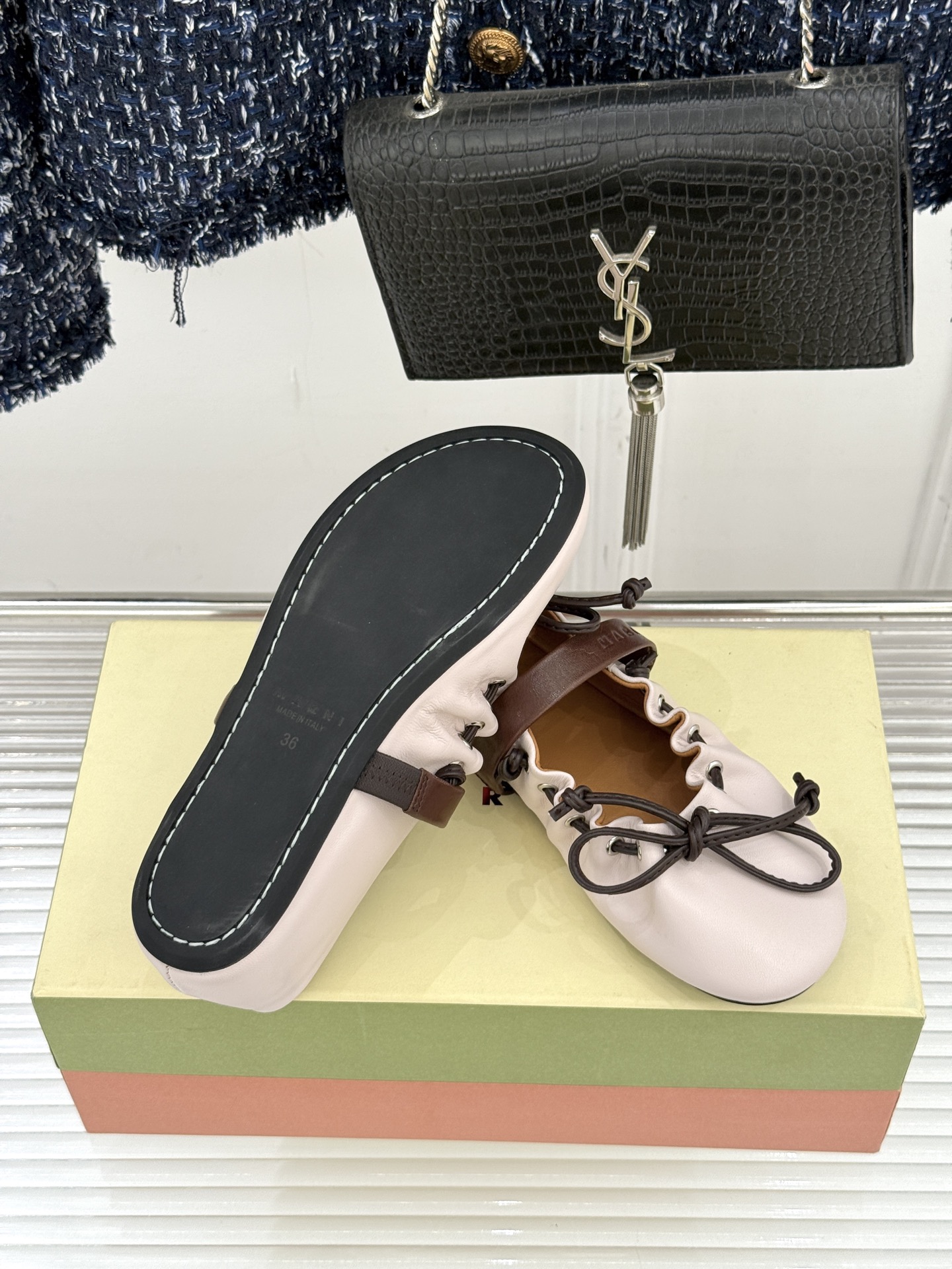 Marni 26WF新品蝴蝶结平底芭蕾舞玛丽珍鞋当Marni的高定基因邂逅玛丽珍经典鞋型平底姿态藏着不费