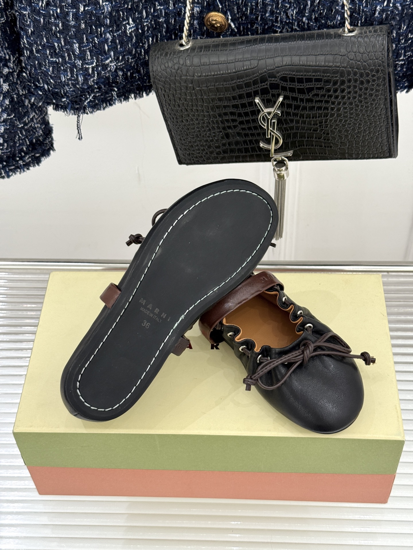 Marni 26WF新品蝴蝶结平底芭蕾舞玛丽珍鞋当Marni的高定基因邂逅玛丽珍经典鞋型平底姿态藏着不费