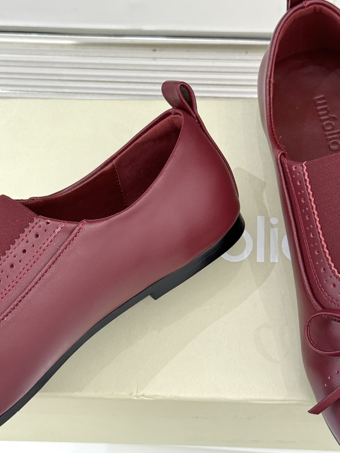 Unfolio 26WF新品复古雕花蝴蝶结单鞋Unfolio新款复古单鞋以时光为灵感演绎法式优雅与英伦浪