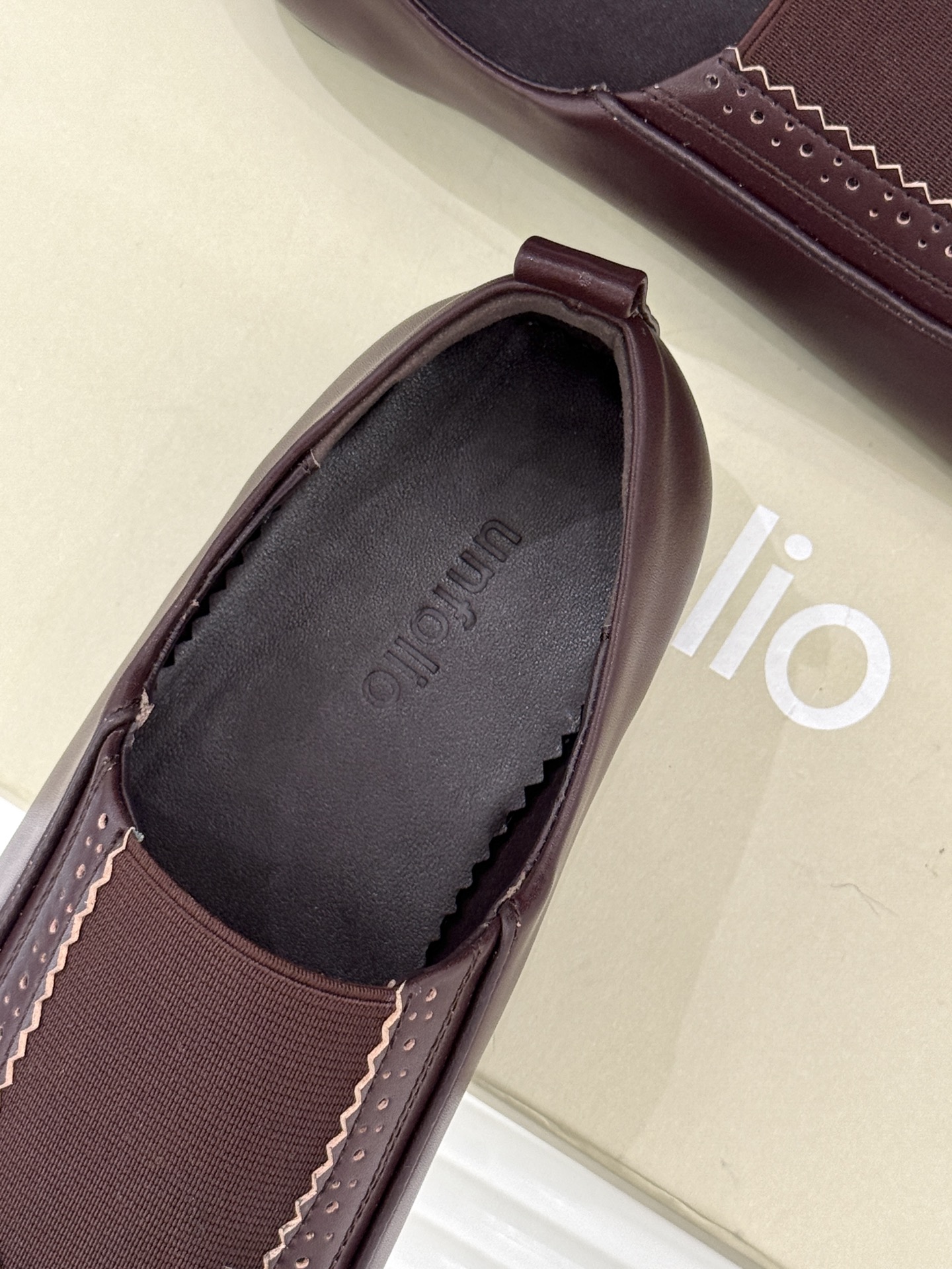 Unfolio 26WF新品复古雕花蝴蝶结单鞋Unfolio新款复古单鞋以时光为灵感演绎法式优雅与英伦浪