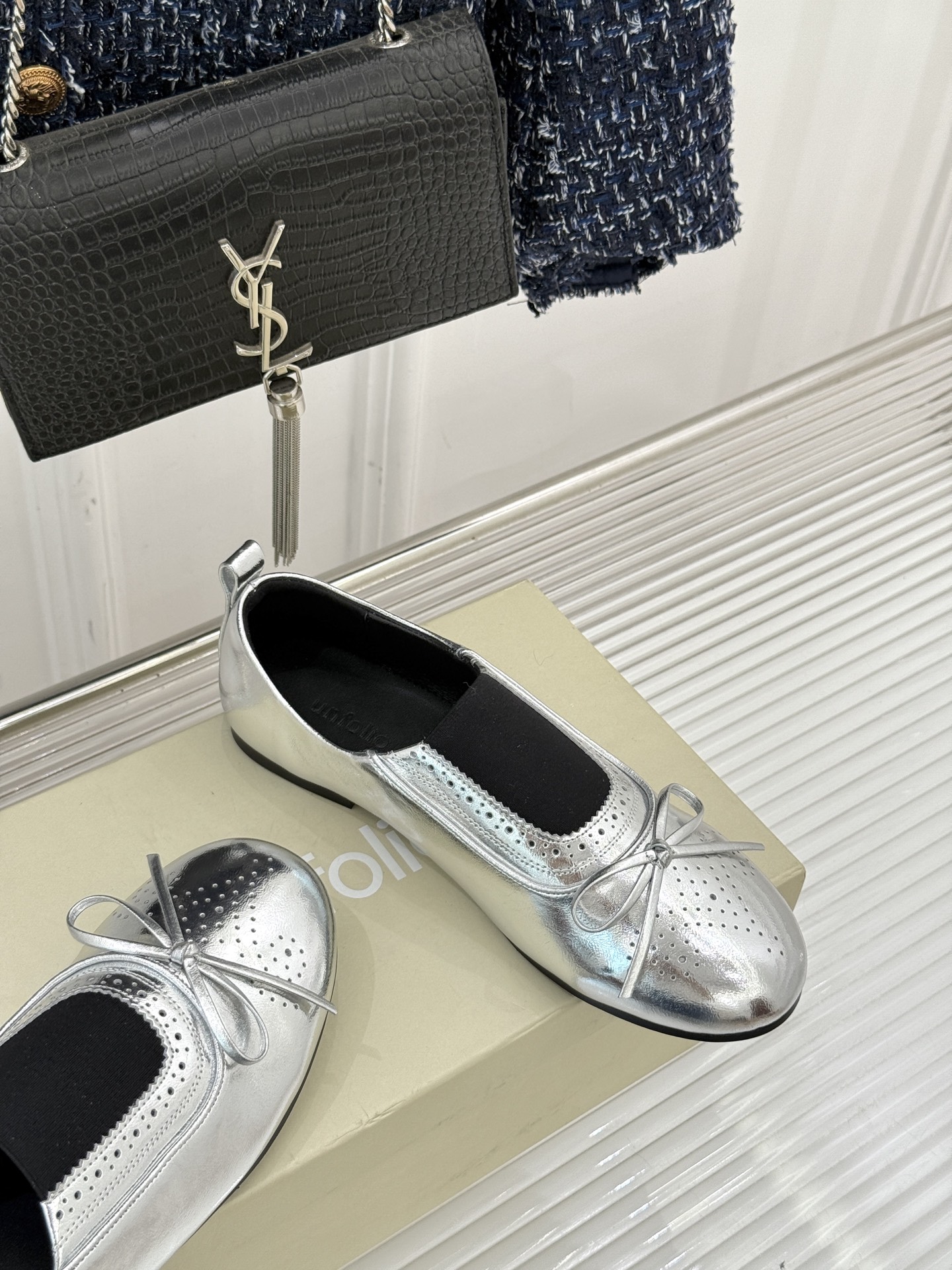 Unfolio 26WF新品复古雕花蝴蝶结单鞋Unfolio新款复古单鞋以时光为灵感演绎法式优雅与英伦浪