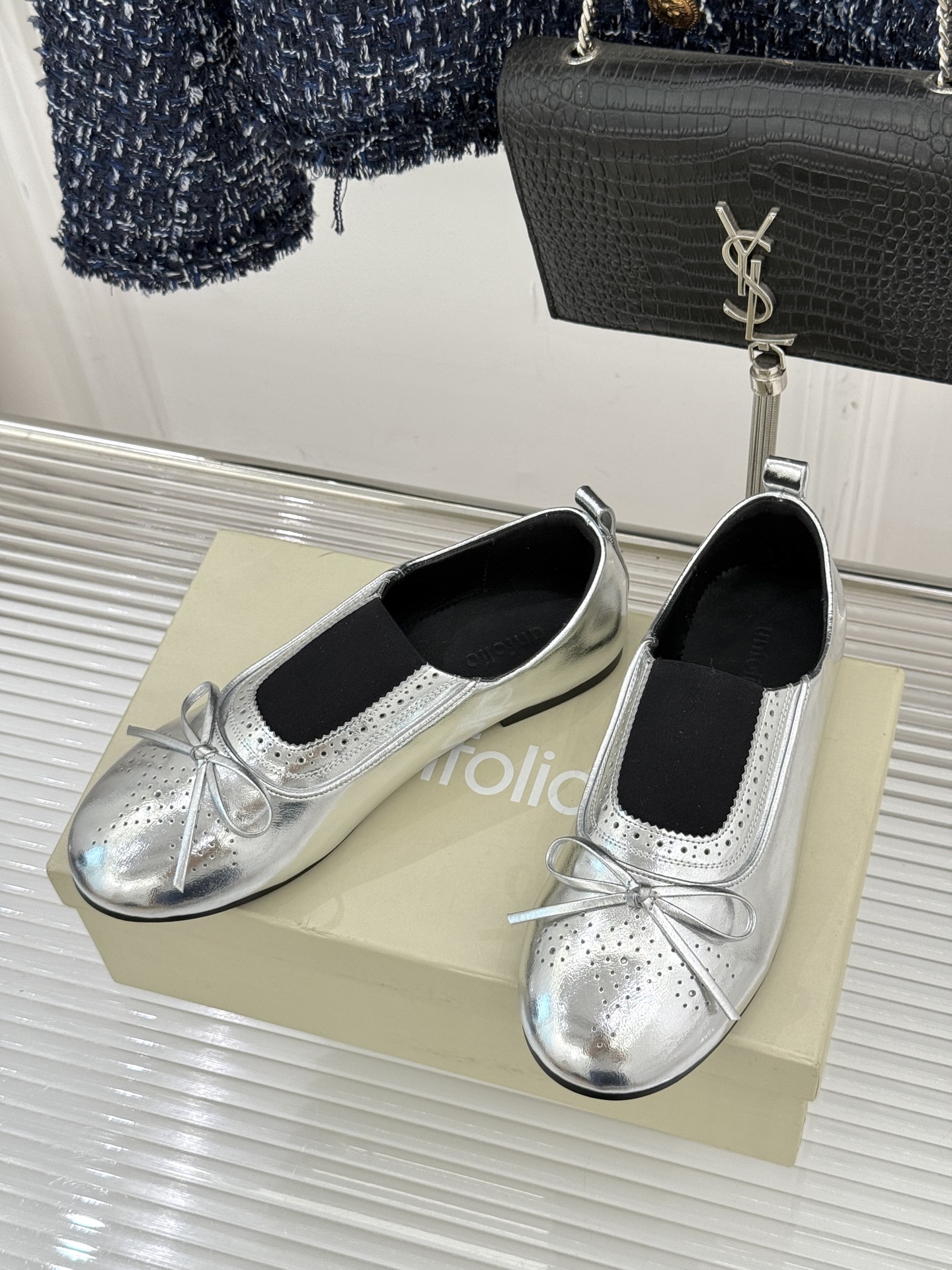 Unfolio 26WF新品复古雕花蝴蝶结单鞋Unfolio新款复古单鞋以时光为灵感演绎法式优雅与英伦浪