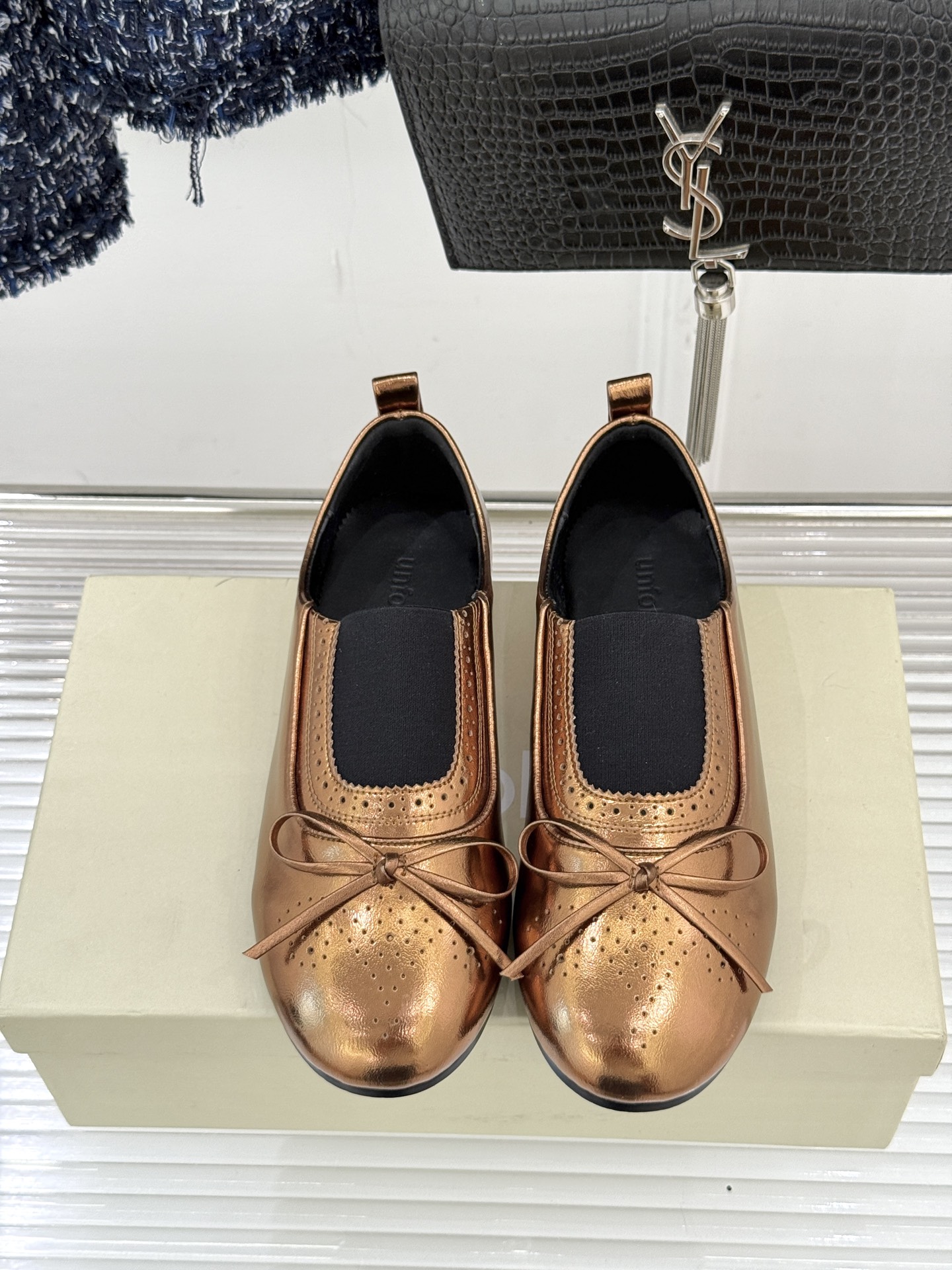 Unfolio 26WF新品复古雕花蝴蝶结单鞋Unfolio新款复古单鞋以时光为灵感演绎法式优雅与英伦浪