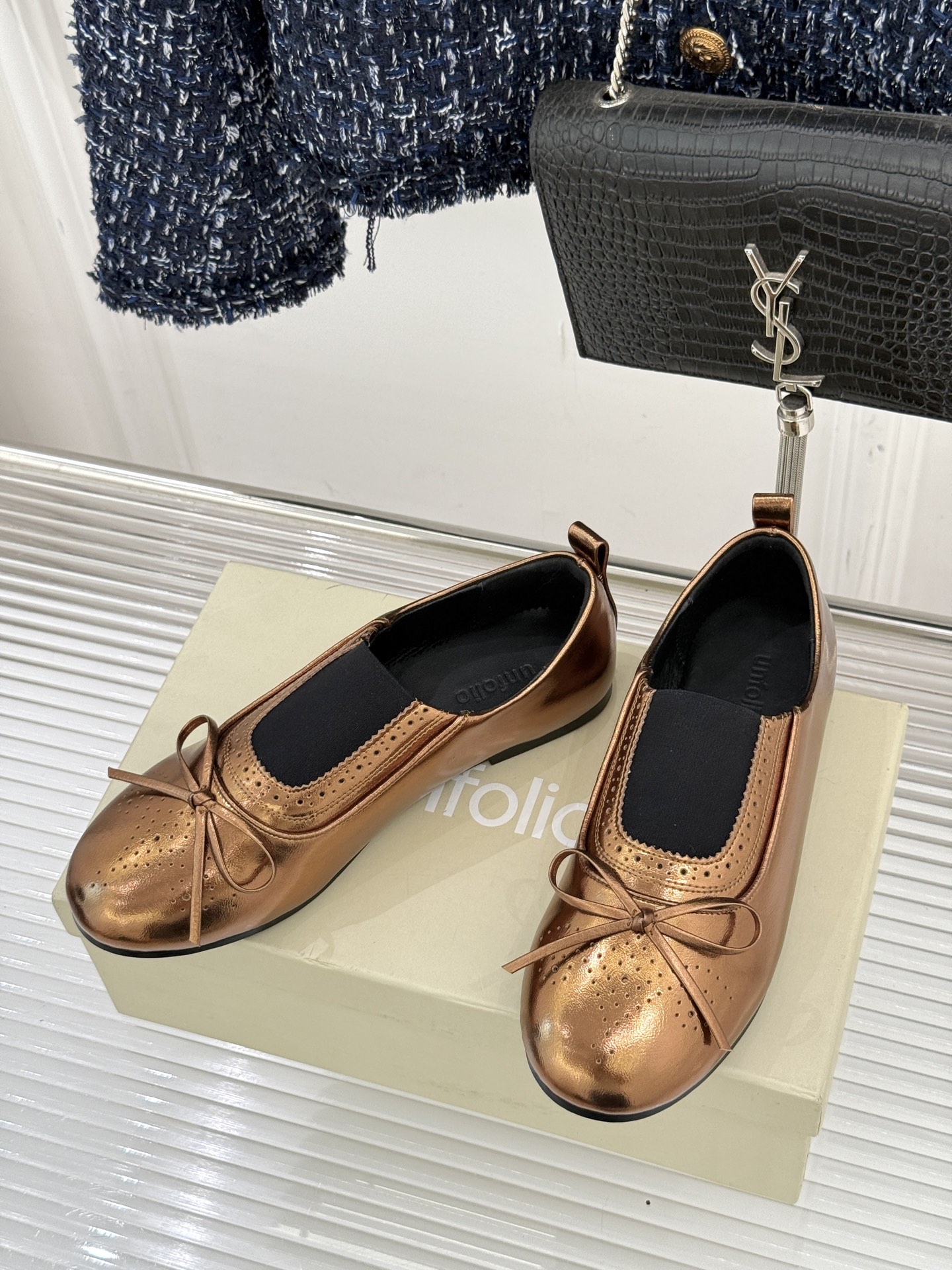 Unfolio 26WF新品复古雕花蝴蝶结单鞋Unfolio新款复古单鞋以时光为灵感演绎法式优雅与英伦浪