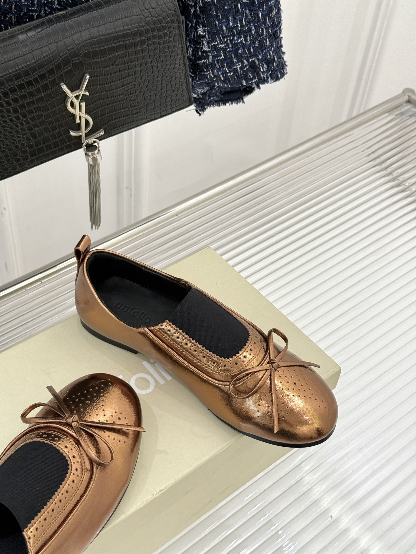 Unfolio 26WF新品复古雕花蝴蝶结单鞋Unfolio新款复古单鞋以时光为灵感演绎法式优雅与英伦浪