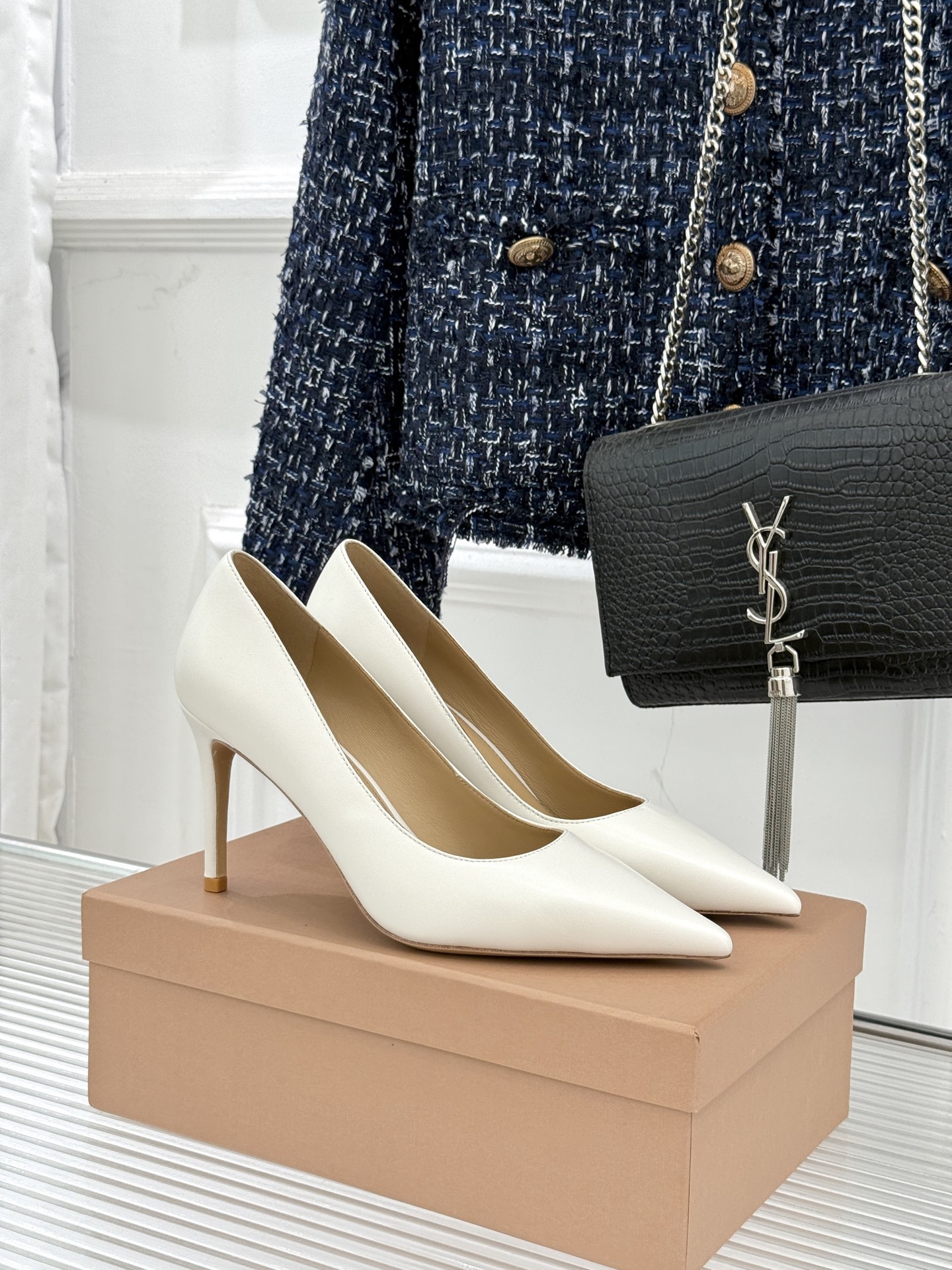 Gianvito Rossi经典极简尖头高跟鞋单鞋以「删繁就简」的意式匠心将高奢质感藏于利落线条让每一步