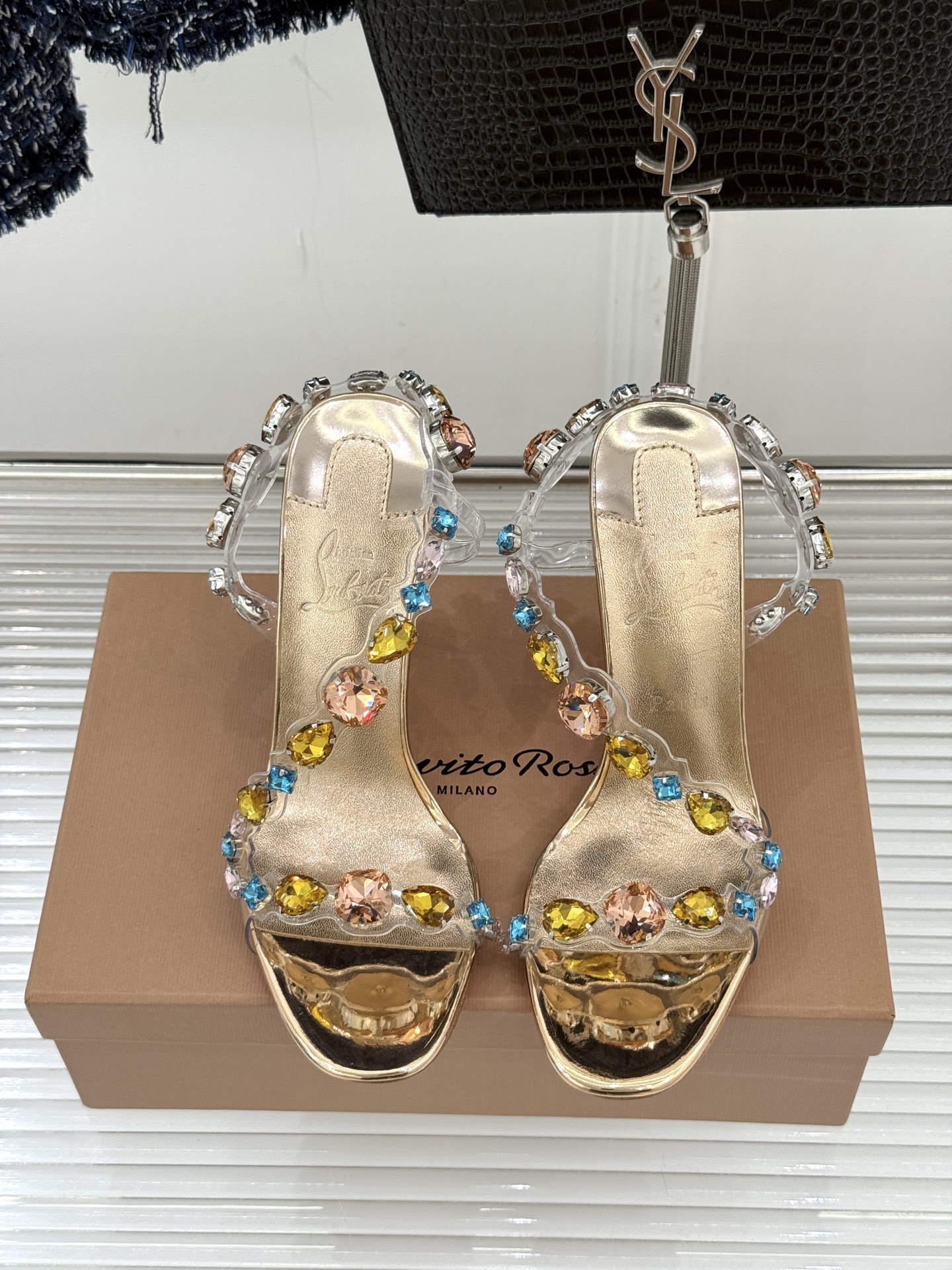 ChristinLouboutin/CL26WF早春新品彩色水钻宝石胶片红底鞋高跟凉鞋CL标志性红底鞋再