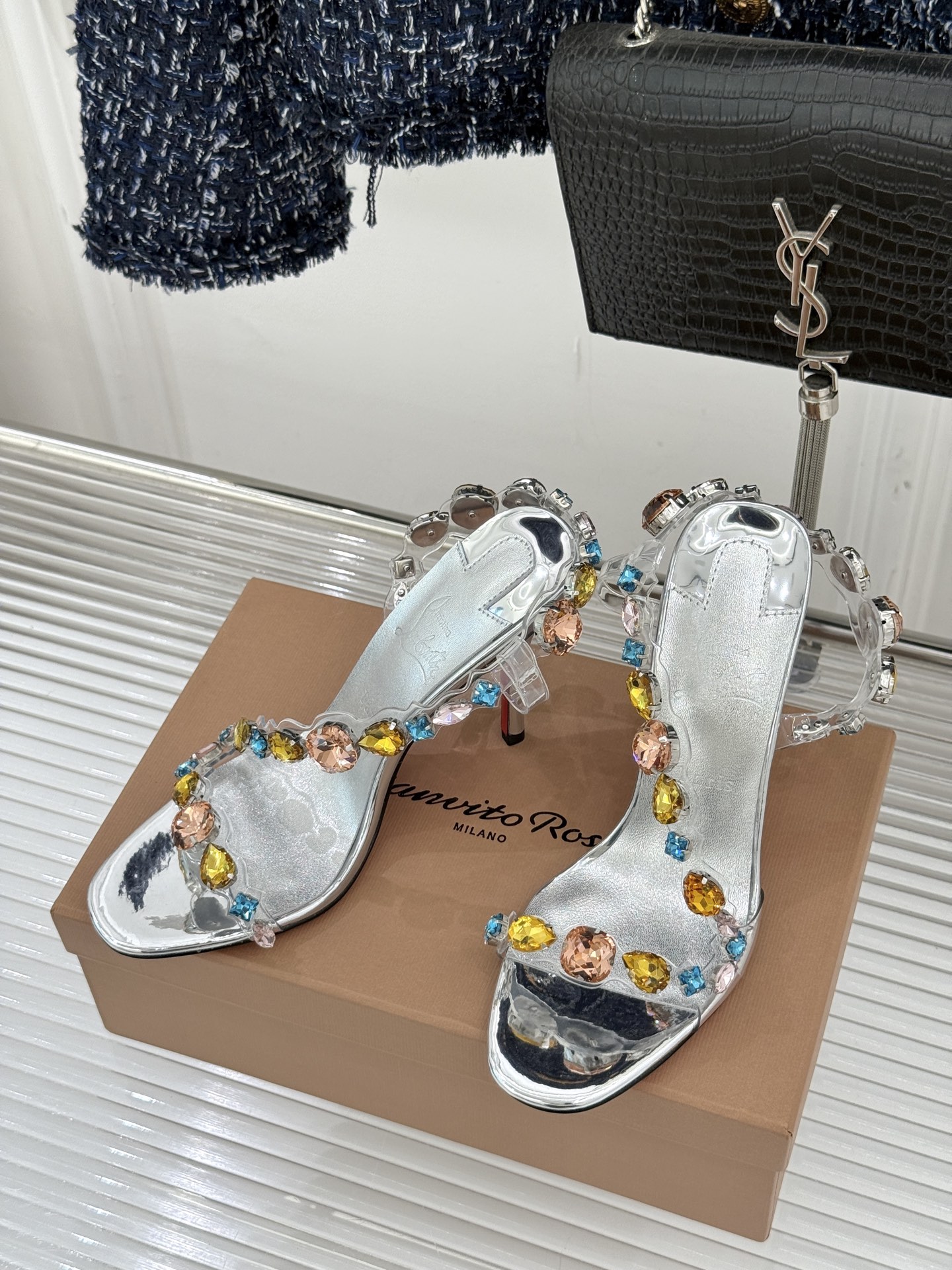 ChristinLouboutin/CL26WF早春新品彩色水钻宝石胶片红底鞋高跟凉鞋CL标志性红底鞋再