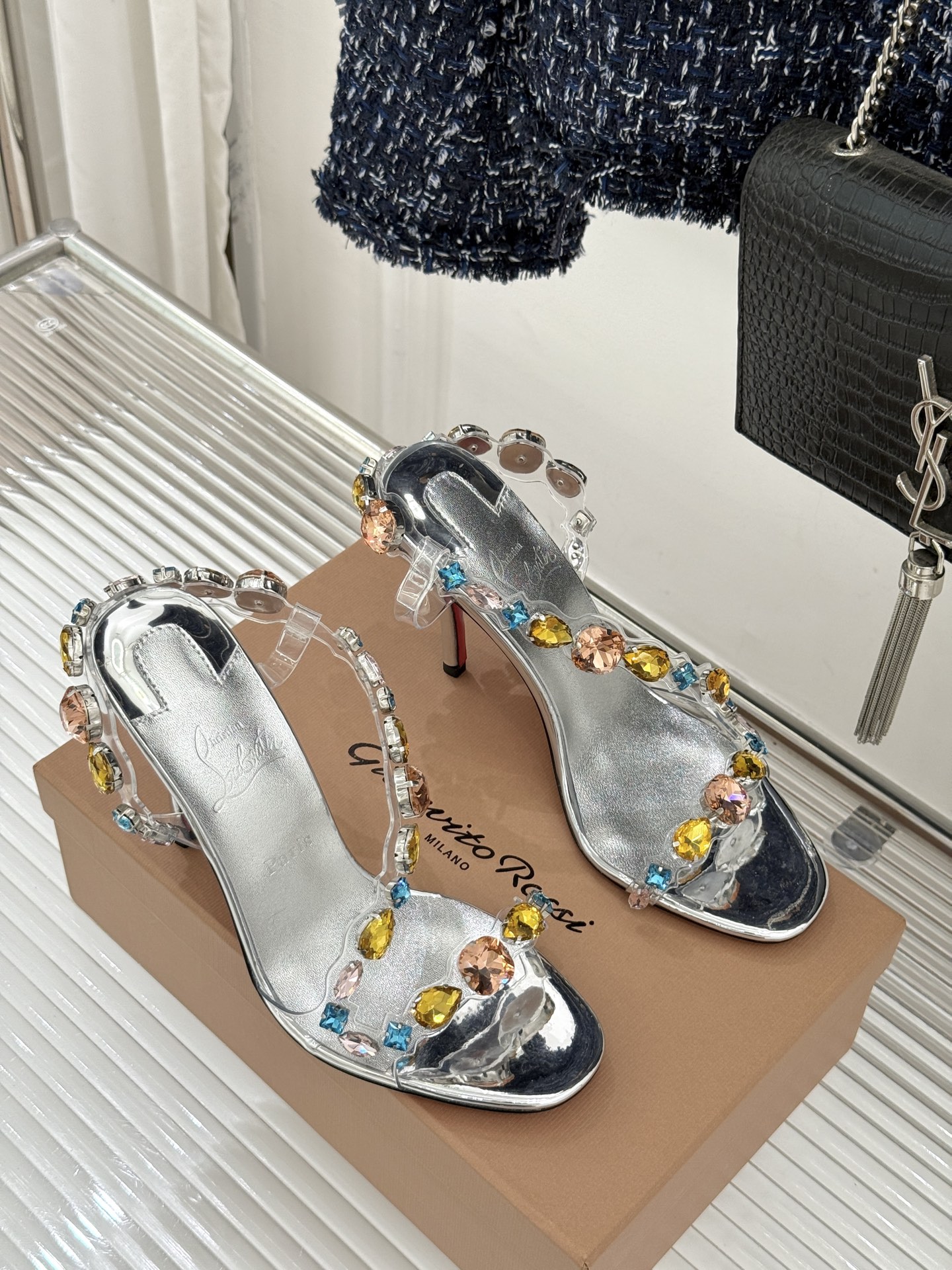 ChristinLouboutin/CL26WF早春新品彩色水钻宝石胶片红底鞋高跟凉鞋CL标志性红底鞋再