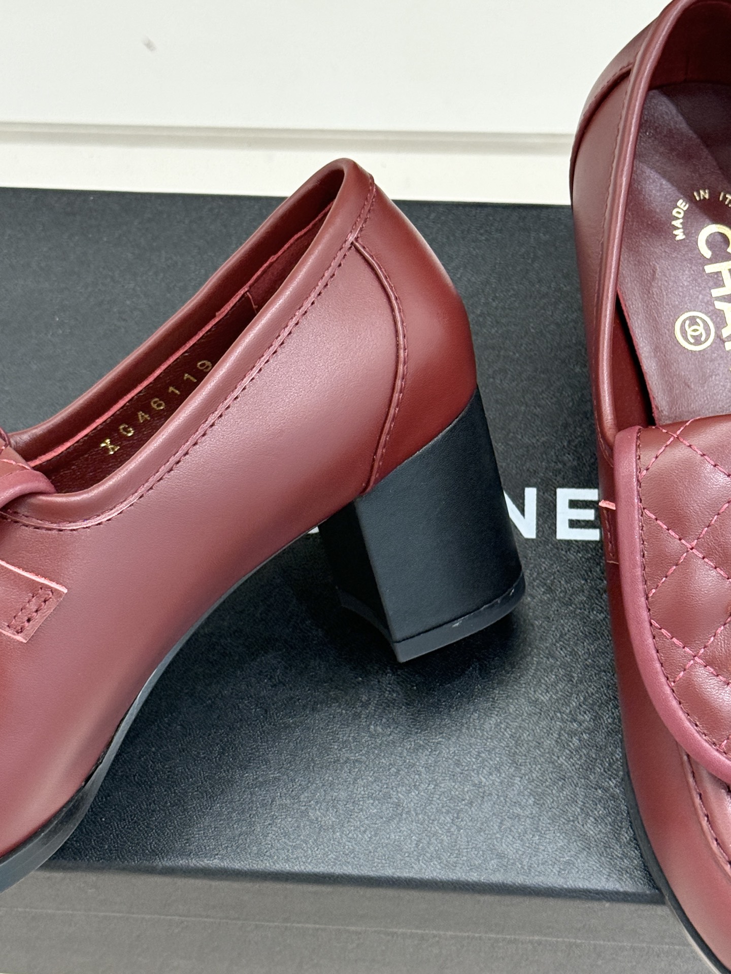 CHANE*｜小香经典双C书包扣翻盖高跟乐福鞋 香小香将百年底蕴注入乐福鞋型经典翻盖设计暗藏巧思标志性双