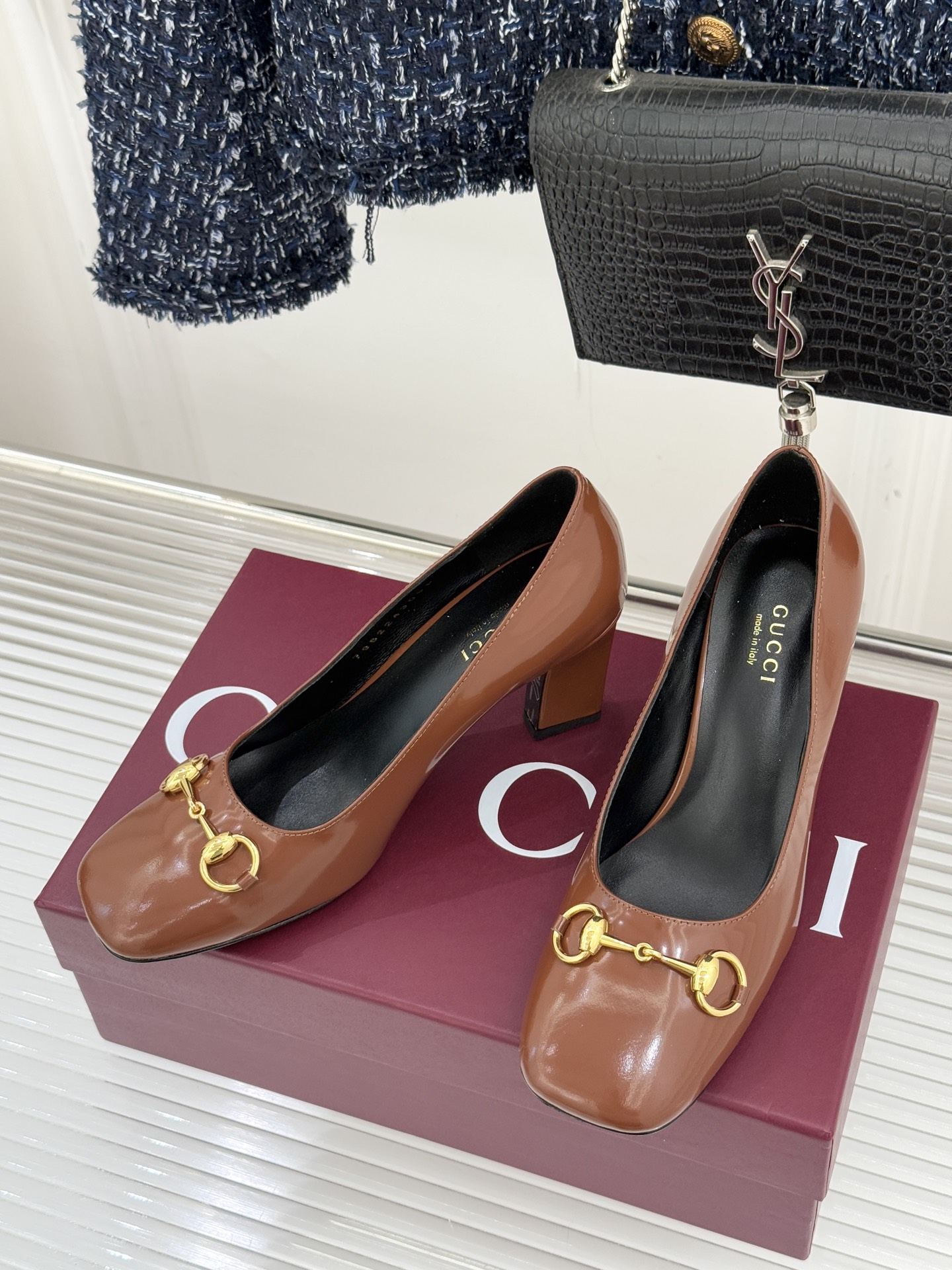 Gucci/古驰经典马衔扣粗跟高跟鞋单鞋溯源品牌百年马术本源以标志性马衔扣焕新诠释经典金属饰件凝萃低调奢