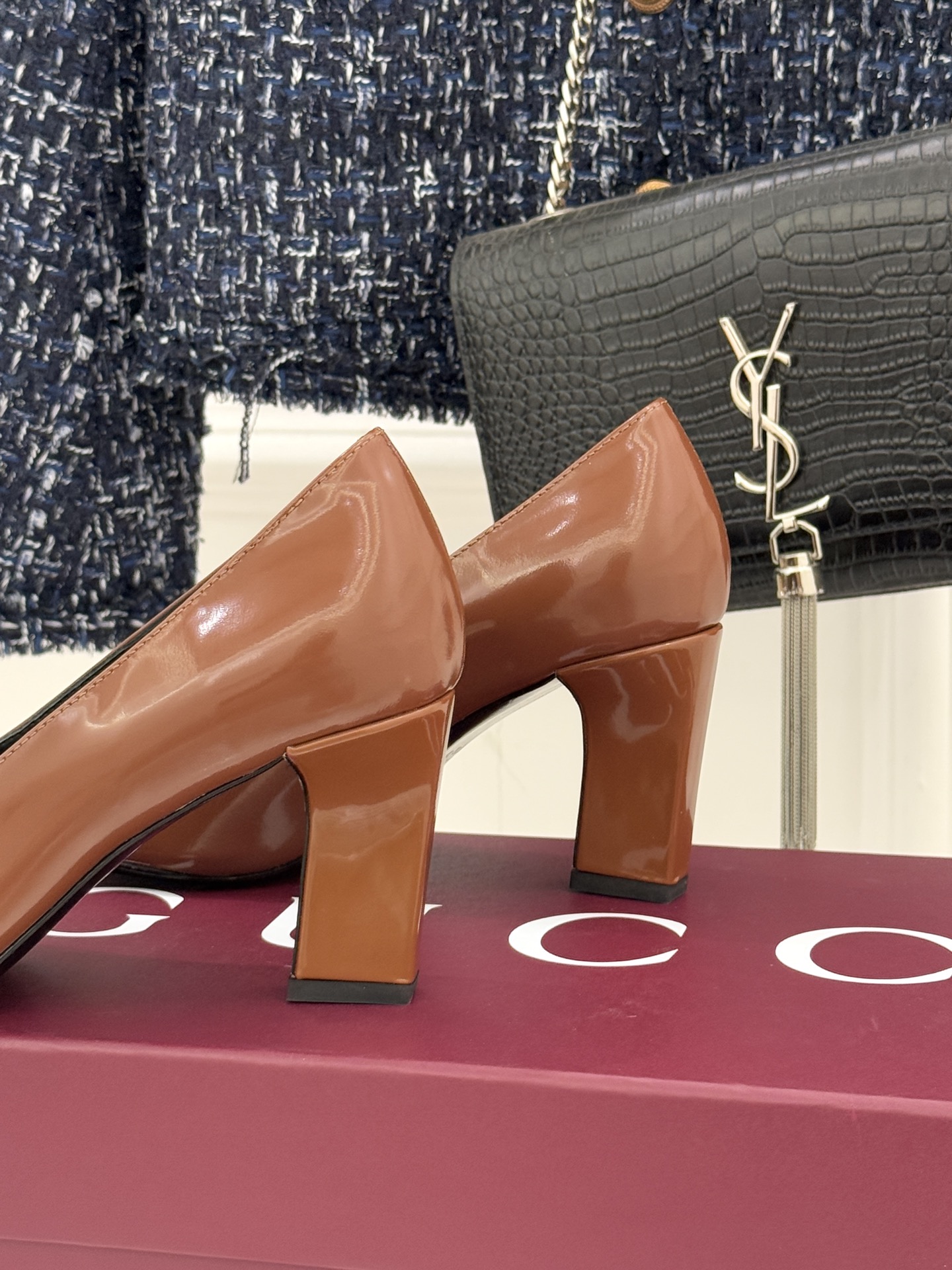 Gucci/古驰经典马衔扣粗跟高跟鞋单鞋溯源品牌百年马术本源以标志性马衔扣焕新诠释经典金属饰件凝萃低调奢