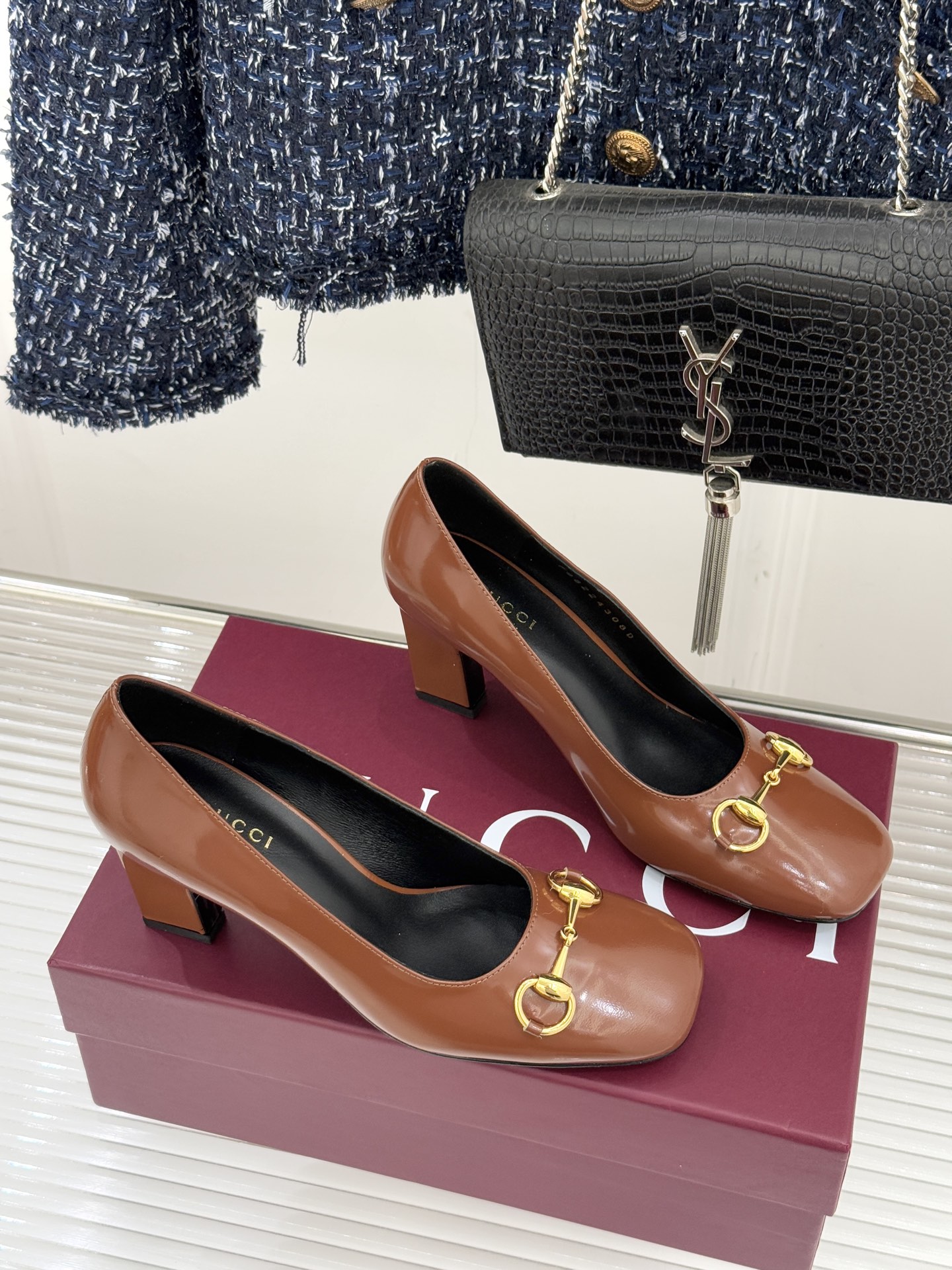 Gucci/古驰经典马衔扣粗跟高跟鞋单鞋溯源品牌百年马术本源以标志性马衔扣焕新诠释经典金属饰件凝萃低调奢