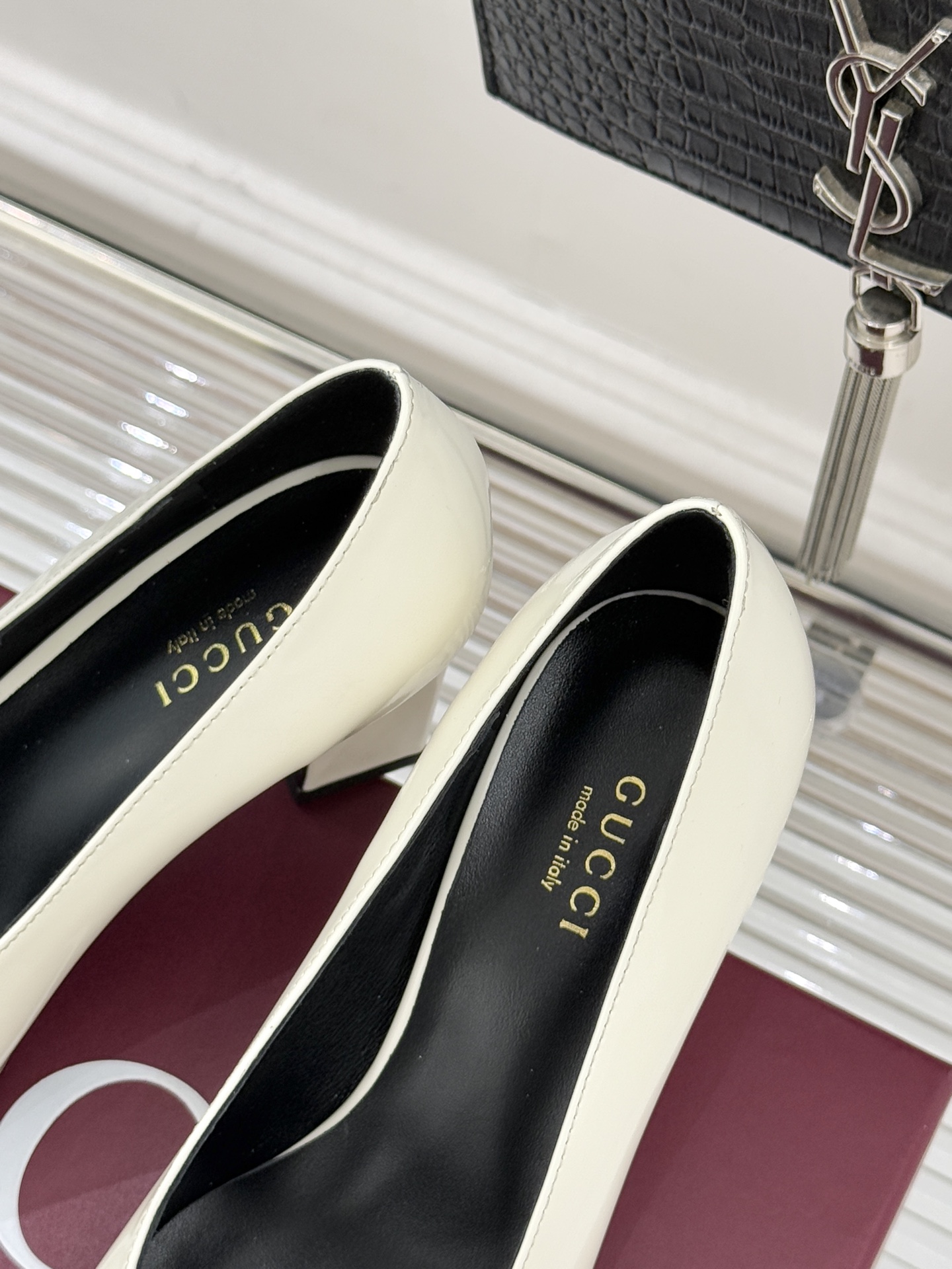 Gucci/古驰经典马衔扣粗跟高跟鞋单鞋溯源品牌百年马术本源以标志性马衔扣焕新诠释经典金属饰件凝萃低调奢