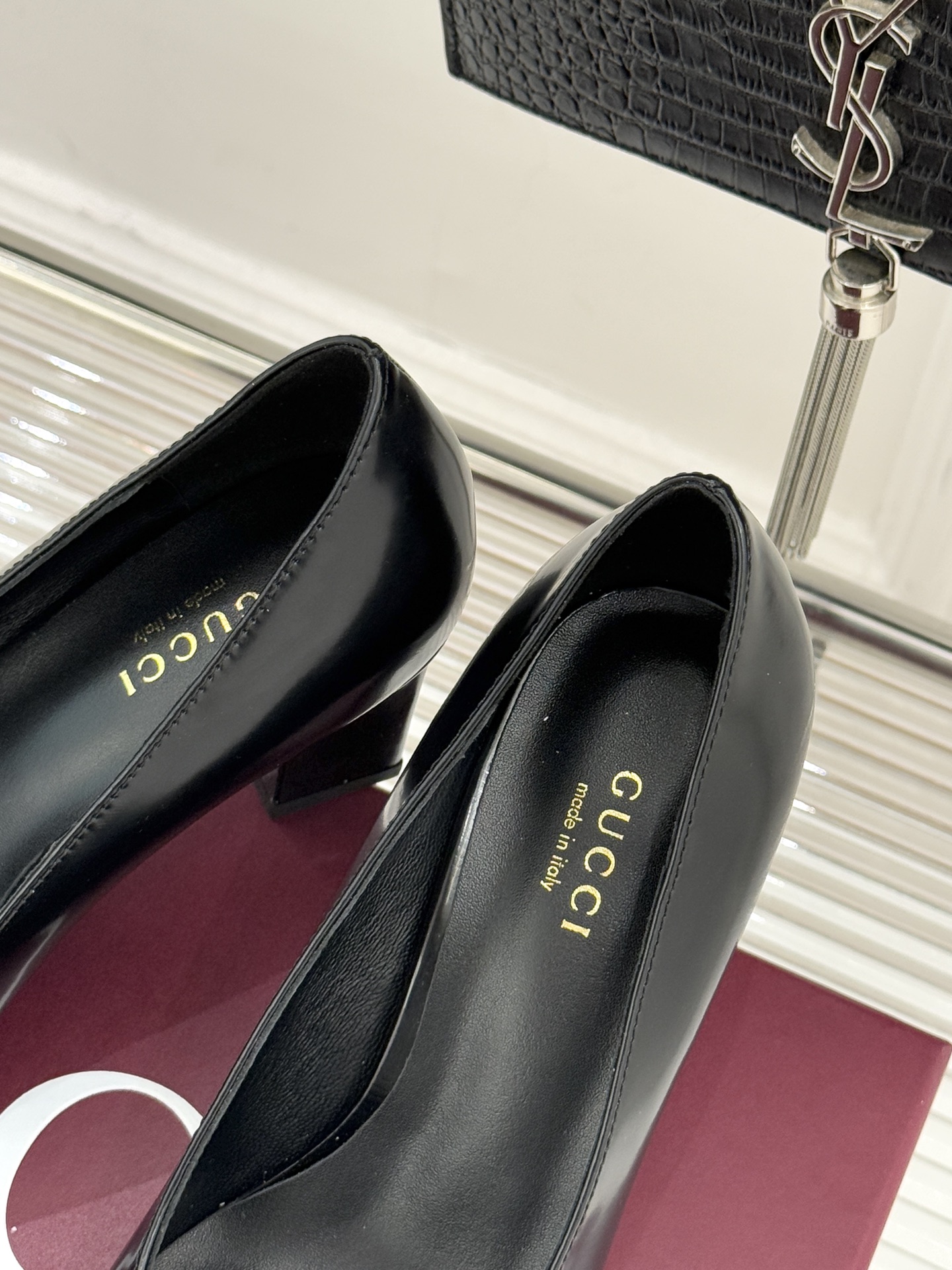 Gucci/古驰经典马衔扣粗跟高跟鞋单鞋溯源品牌百年马术本源以标志性马衔扣焕新诠释经典金属饰件凝萃低调奢