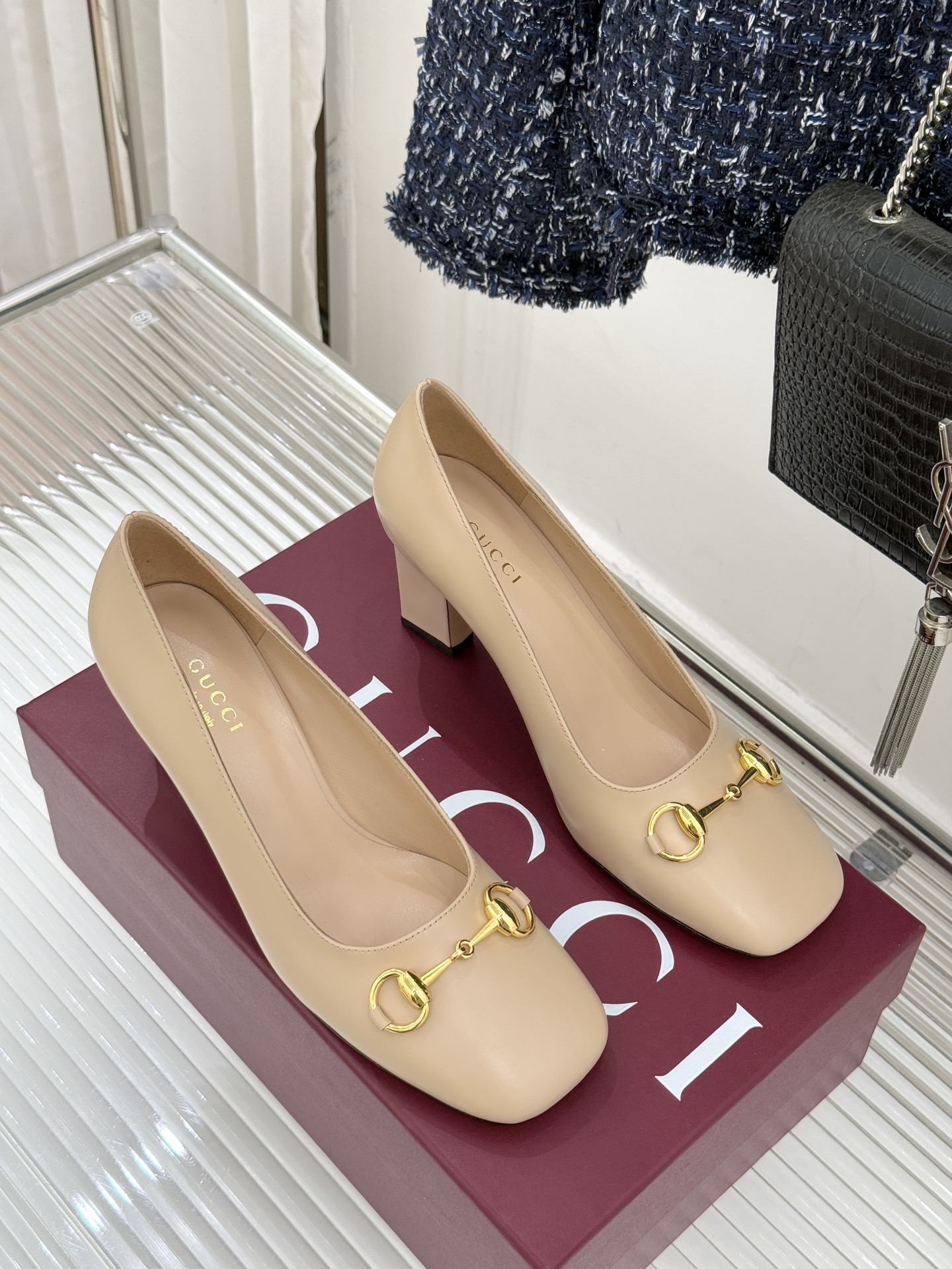 Gucci/古驰经典马衔扣粗跟高跟鞋单鞋溯源品牌百年马术本源以标志性马衔扣焕新诠释经典金属饰件凝萃低调奢