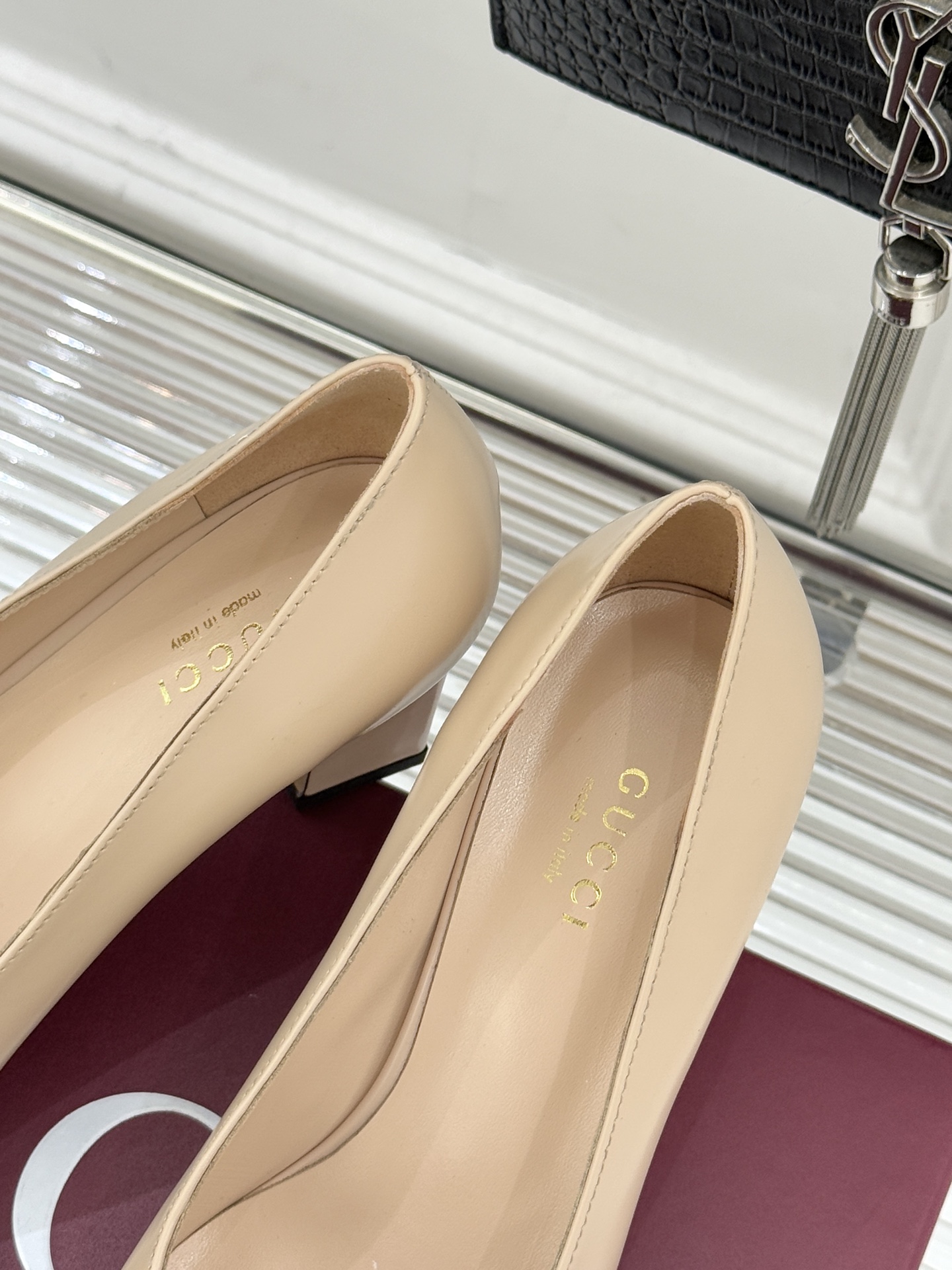 Gucci/古驰经典马衔扣粗跟高跟鞋单鞋溯源品牌百年马术本源以标志性马衔扣焕新诠释经典金属饰件凝萃低调奢