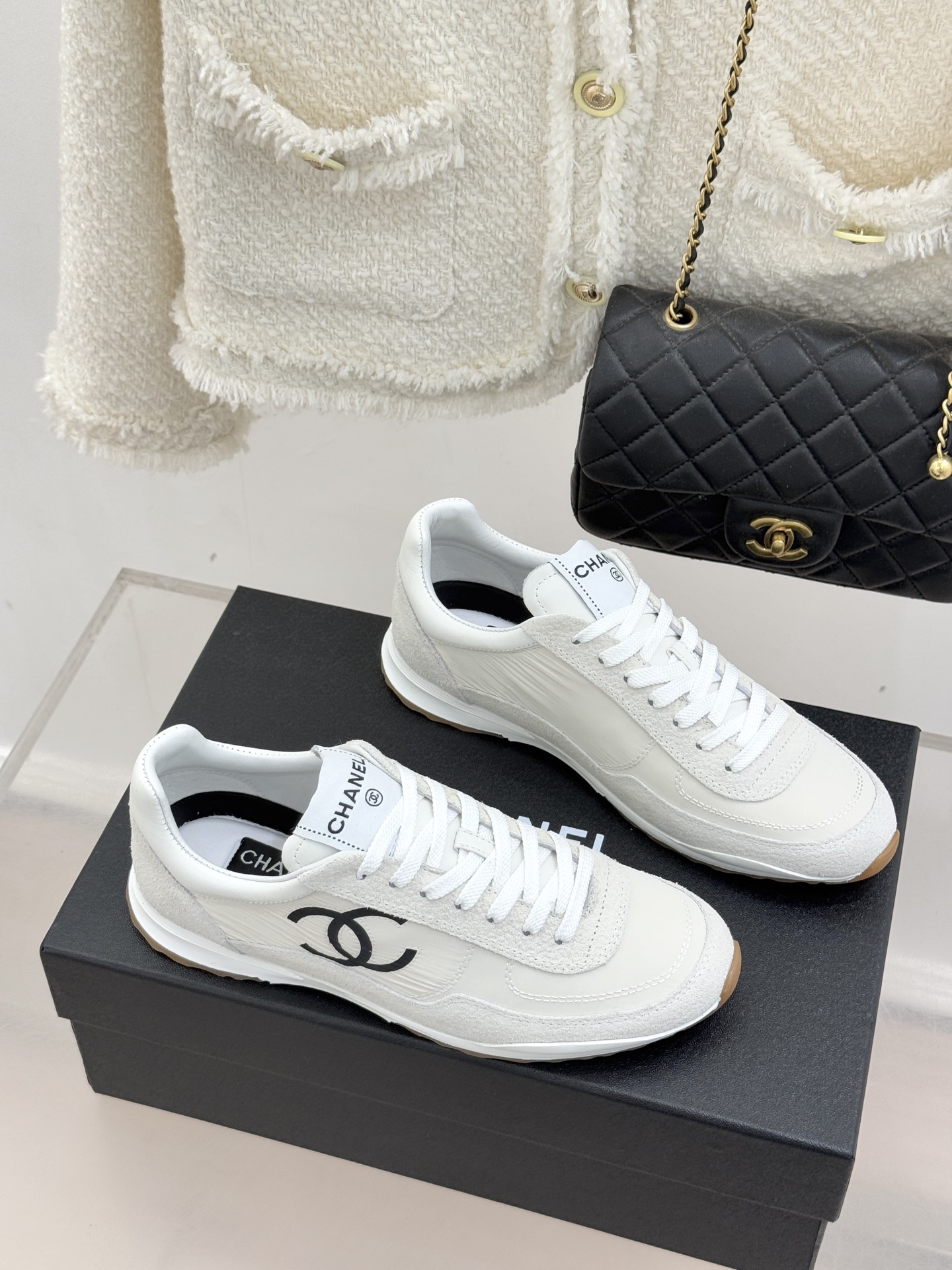 CHANE* ｜小香26P双C休闲运动鞋凝萃香奈儿早春设计巧思以磨砂牛皮与丝绸牛皮拼接鞋面糅合细腻质感与