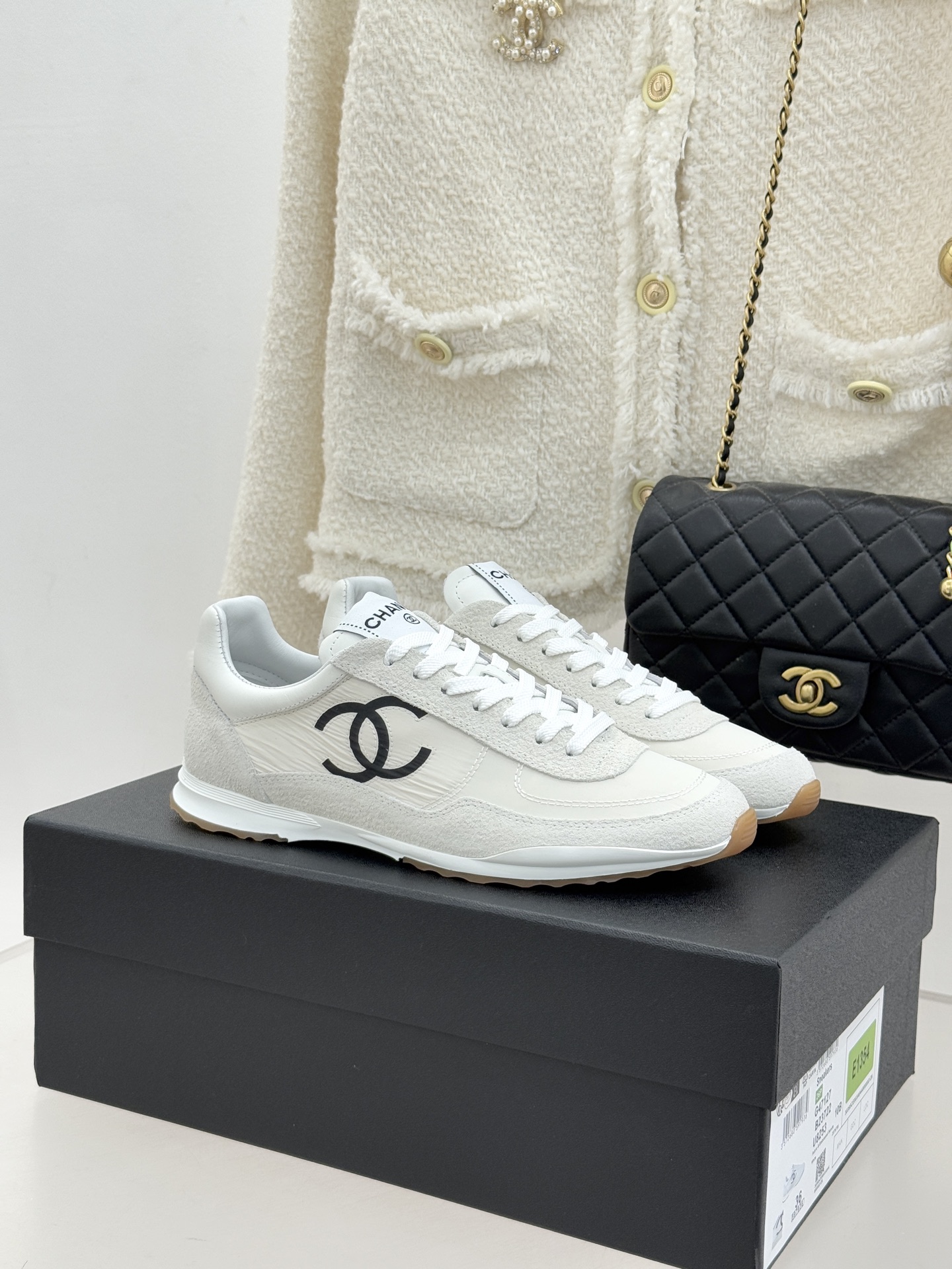 CHANE* ｜小香26P双C休闲运动鞋凝萃香奈儿早春设计巧思以磨砂牛皮与丝绸牛皮拼接鞋面糅合细腻质感与