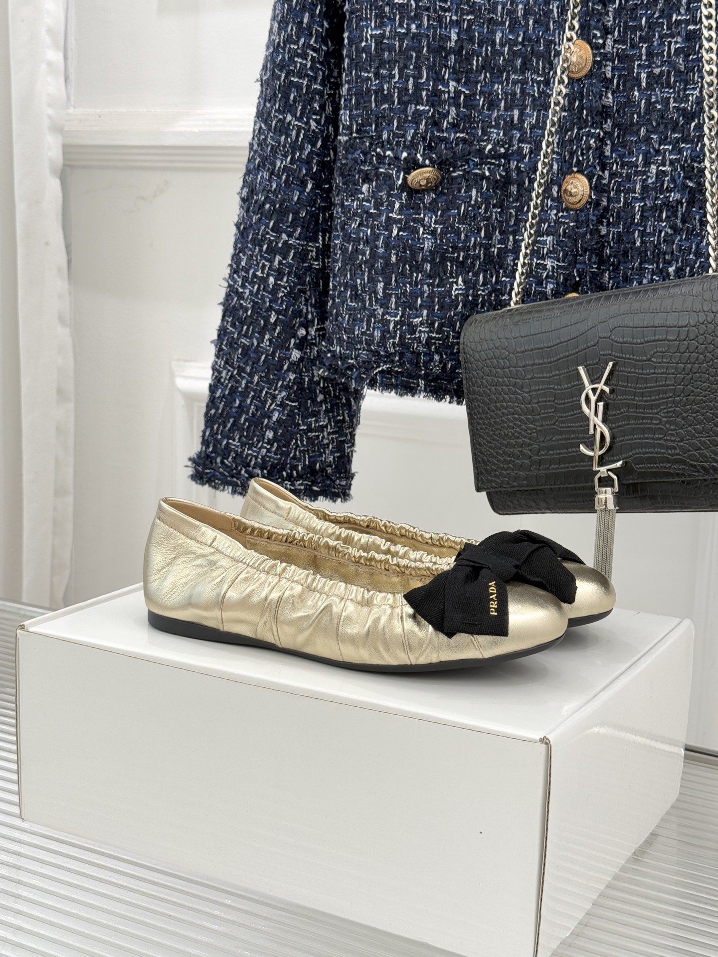 （原版飞机盒＋10）Prada/普拉达26WF新品蝴蝶结平底芭蕾舞鞋以复古基因碰撞甜酷美学这款芭蕾舞鞋重