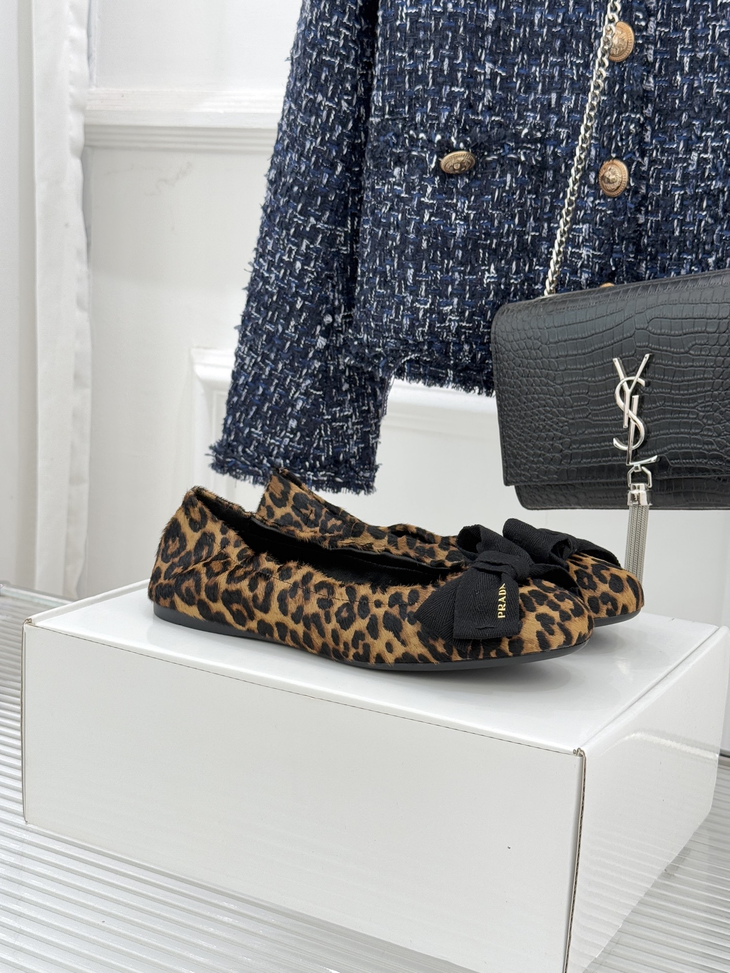 （原版飞机盒＋10）Prada/普拉达26WF新品蝴蝶结平底芭蕾舞鞋以复古基因碰撞甜酷美学这款芭蕾舞鞋重