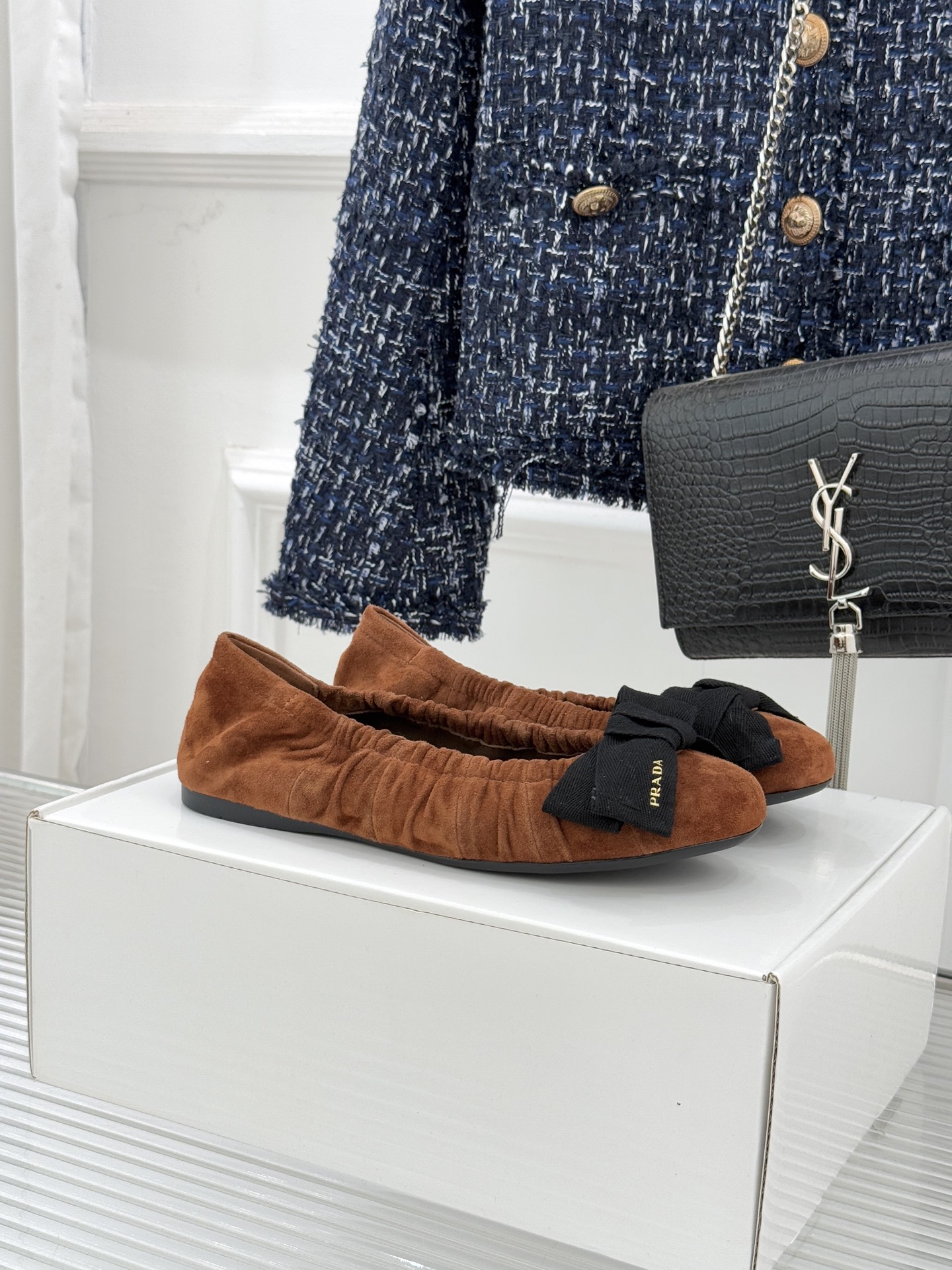 （原版飞机盒＋10）Prada/普拉达26WF新品蝴蝶结平底芭蕾舞鞋以复古基因碰撞甜酷美学这款芭蕾舞鞋重