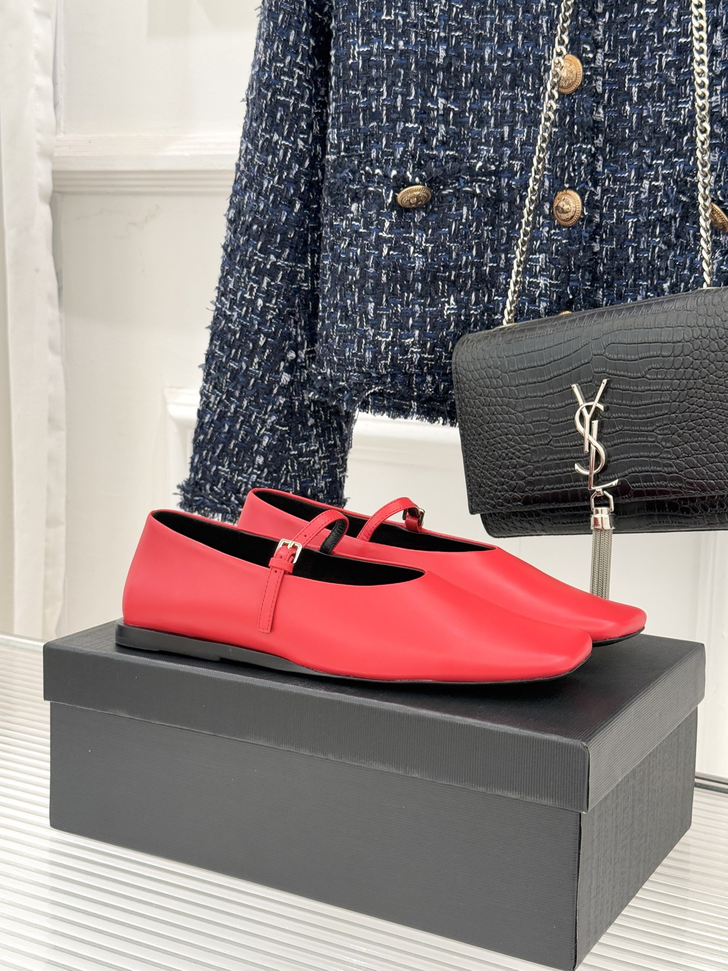 Jil Sander/吉尔桑达26WF新品极简方头平底玛丽珍鞋以“少即是多”的设计哲学重塑玛丽珍鞋的经典