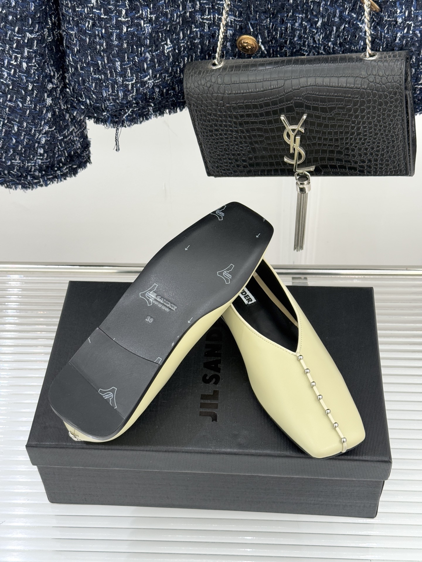 Jil Sander/吉尔桑达经典方头编织方头平底女巫芭蕾舞玛丽珍鞋以“少即是多”的品牌哲思为骨将复古与