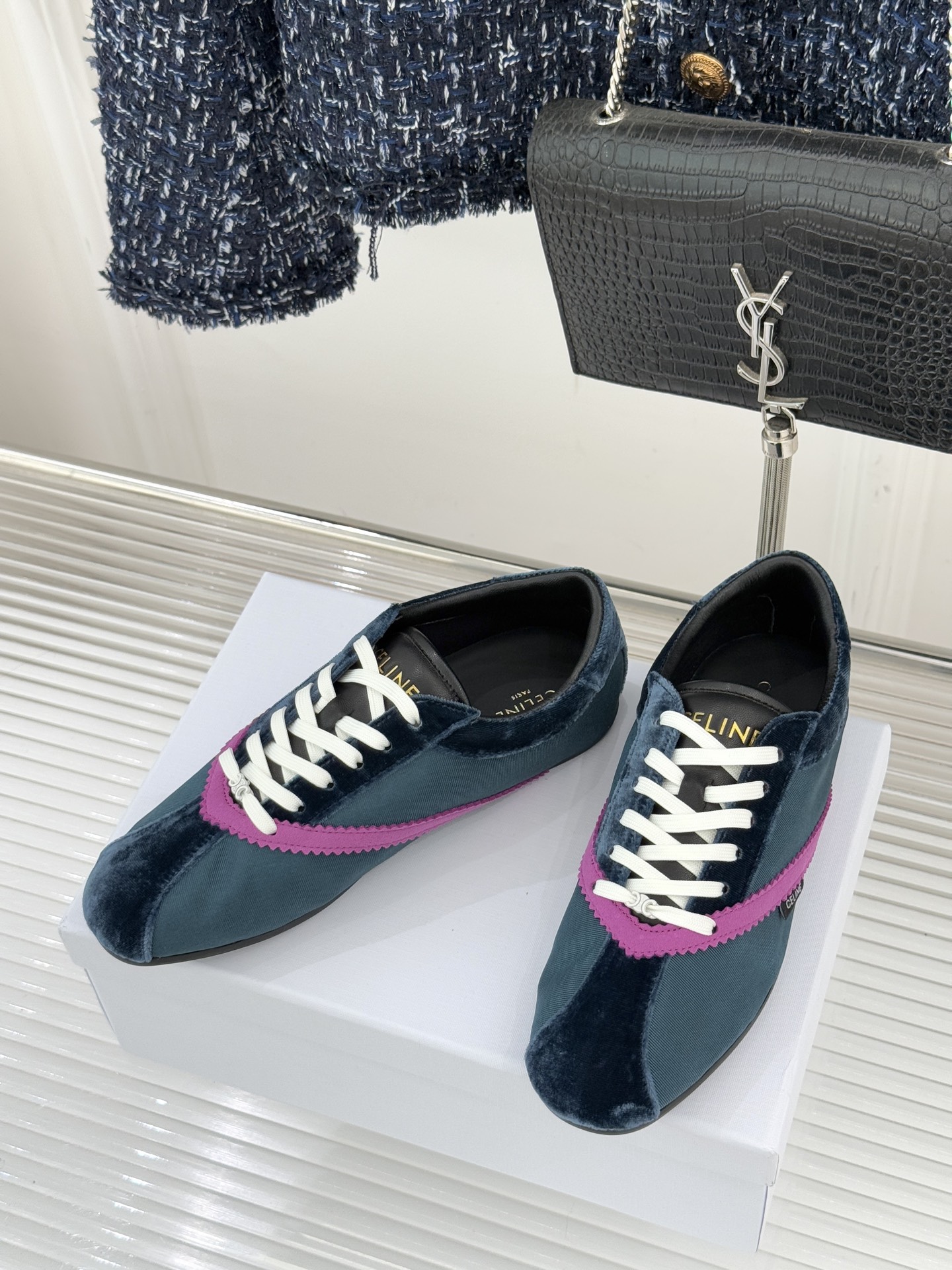 Celine/赛琳26WF新品复古德训鞋运动鞋一眼万年的 谁穿谁爱简直是时尚界的天花板简约设计搭配高级配