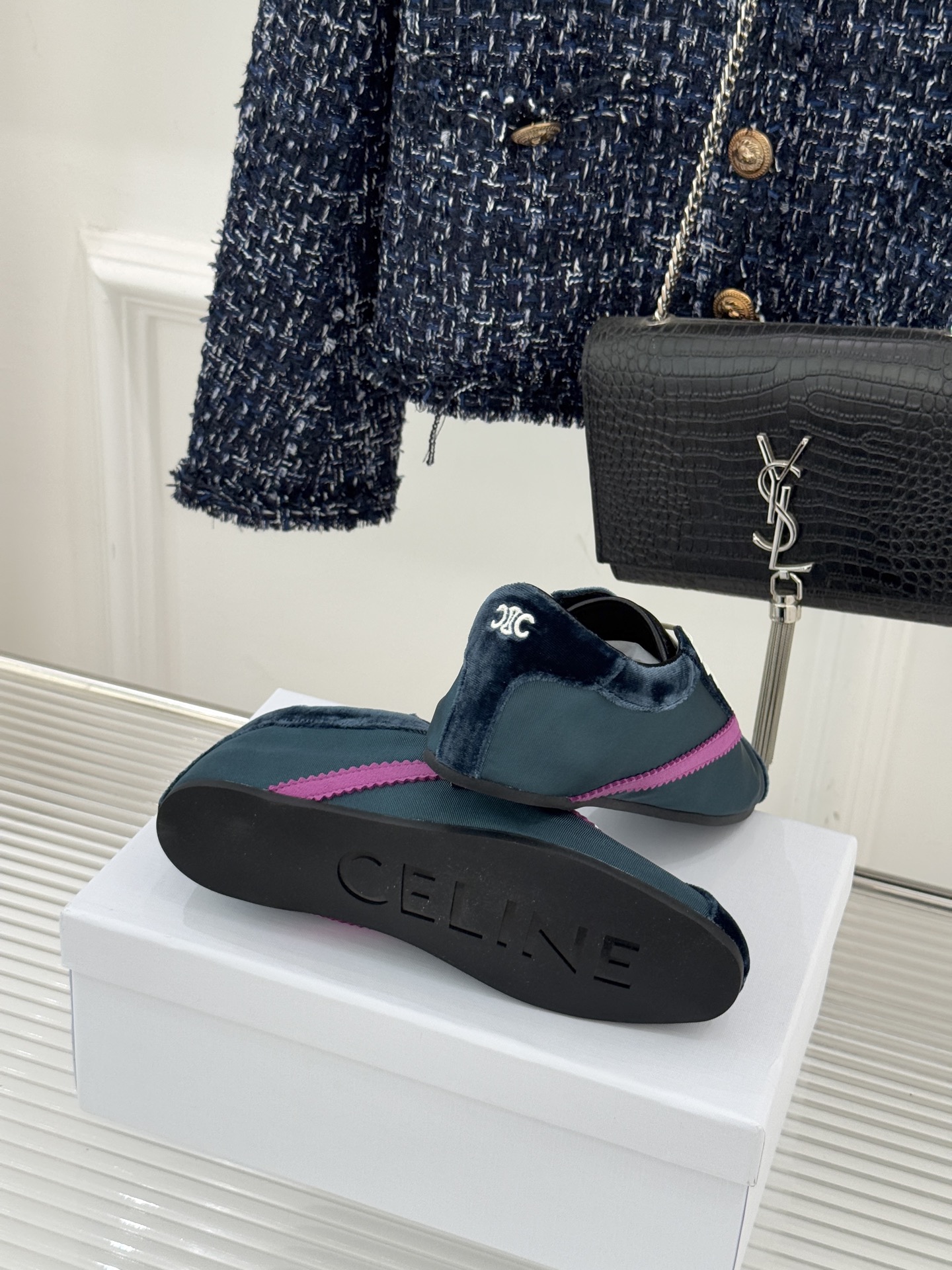 Celine/赛琳26WF新品复古德训鞋运动鞋一眼万年的 谁穿谁爱简直是时尚界的天花板简约设计搭配高级配